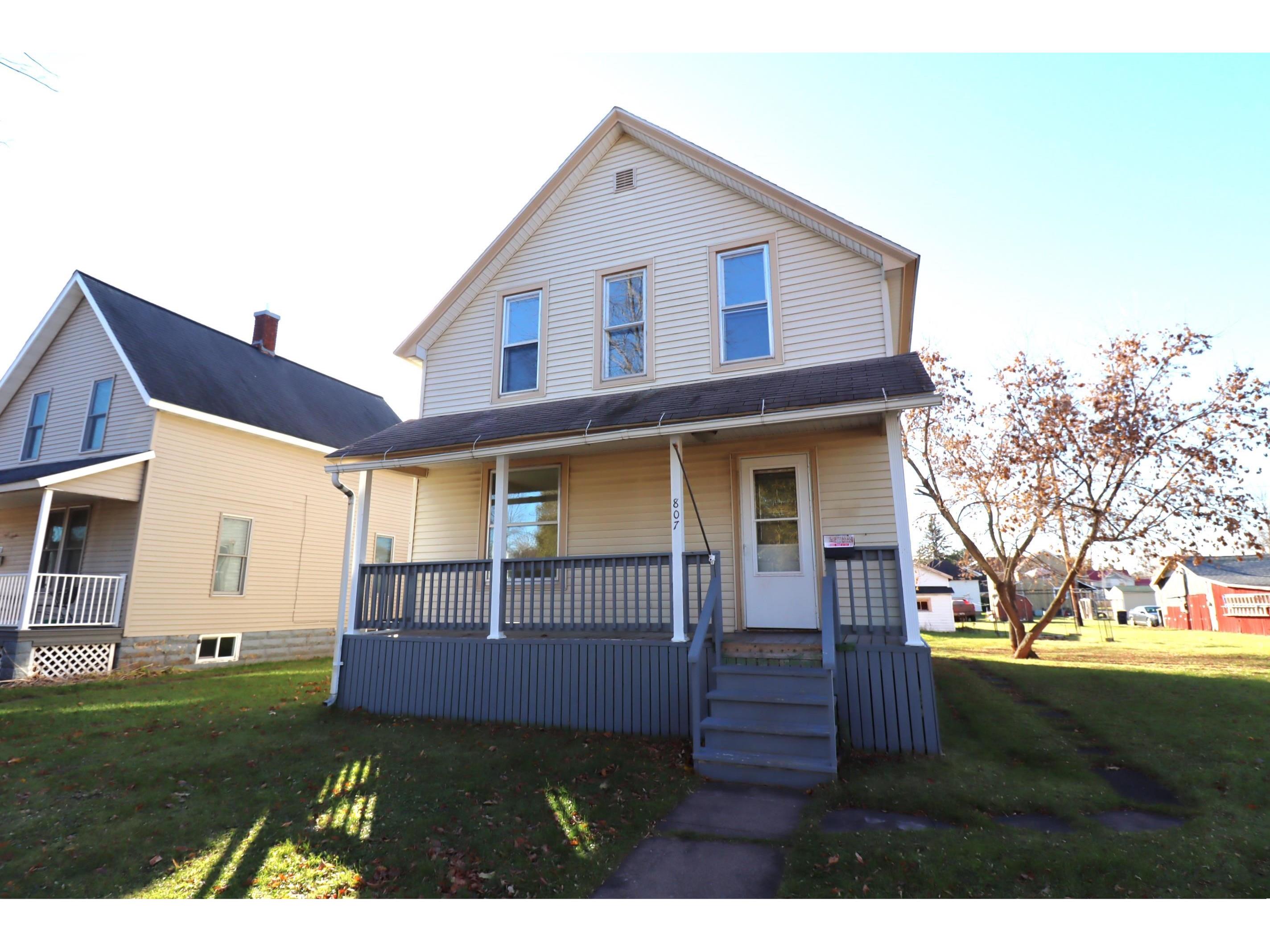 807 5th Ave E Ashland WI 54806 6122926 image1