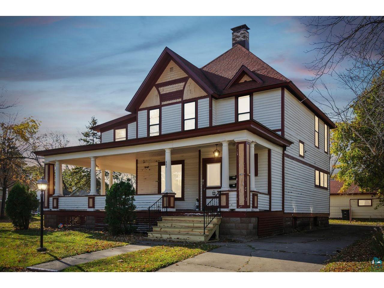 807 MacArthur Ave Ashland WI 54806 6116827 image1