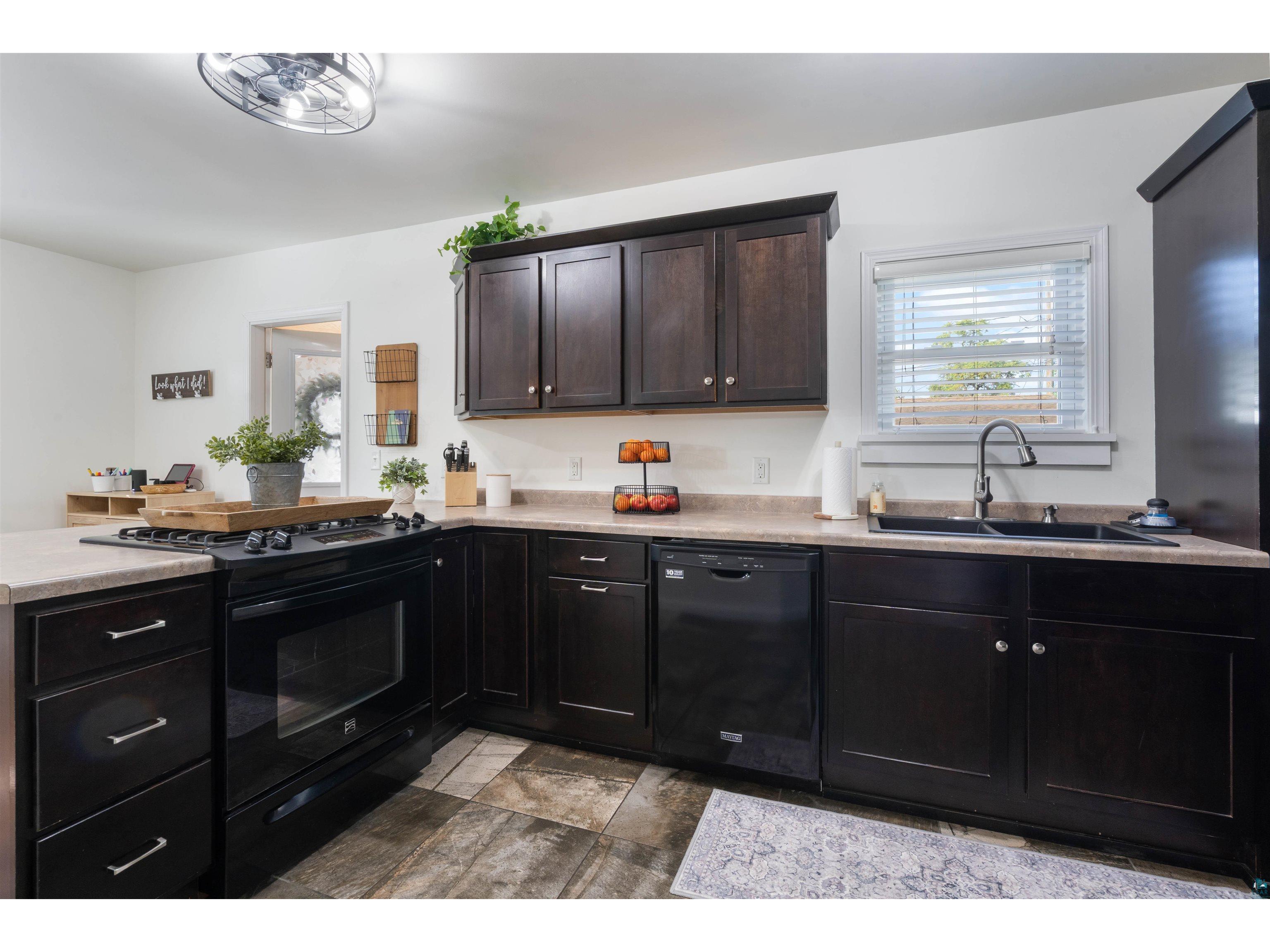 808 E 7th St Superior WI 54880 6126366 image12