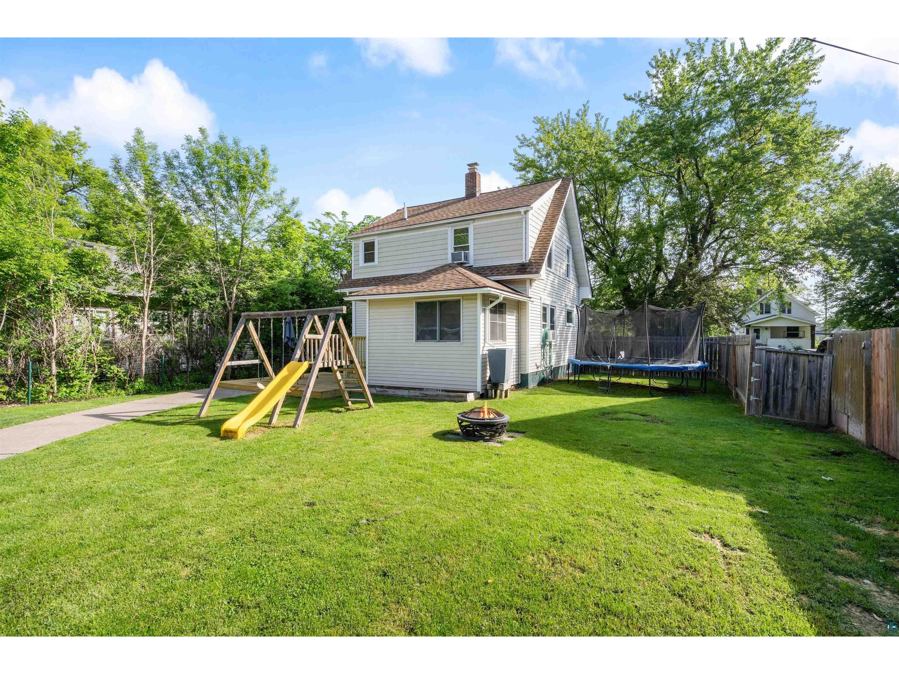 808 E 7th St Superior WI 54880 6126366 image4