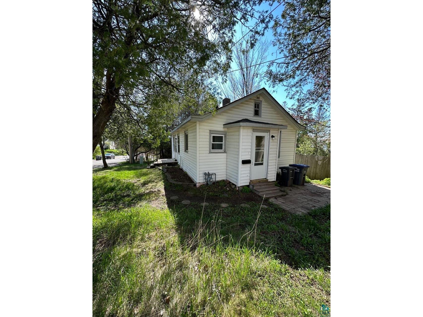 808 Martha St Duluth MN 55805 6113741 image1