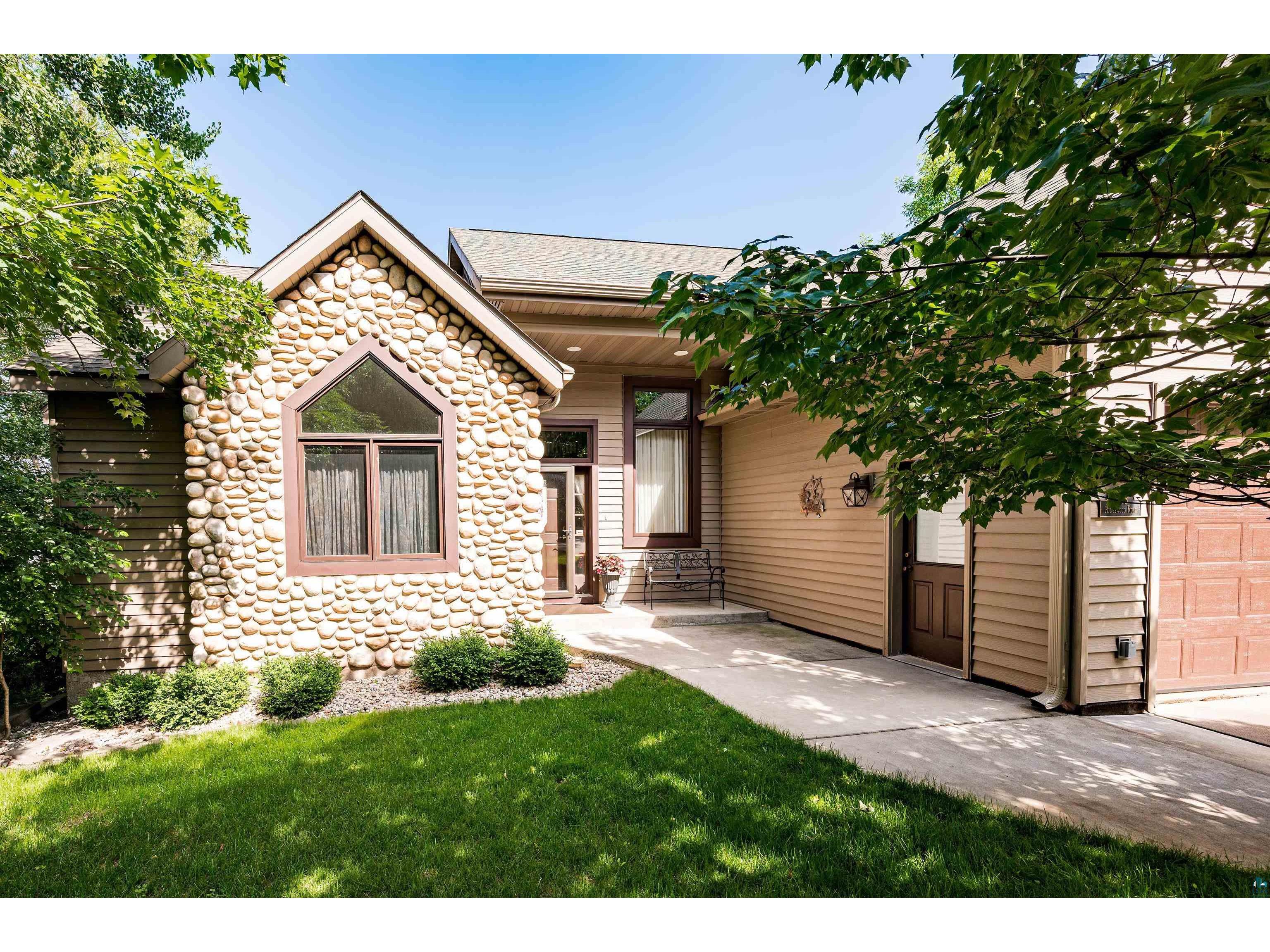 808 Ridgewood Rd Duluth MN 55804 6109276 image1