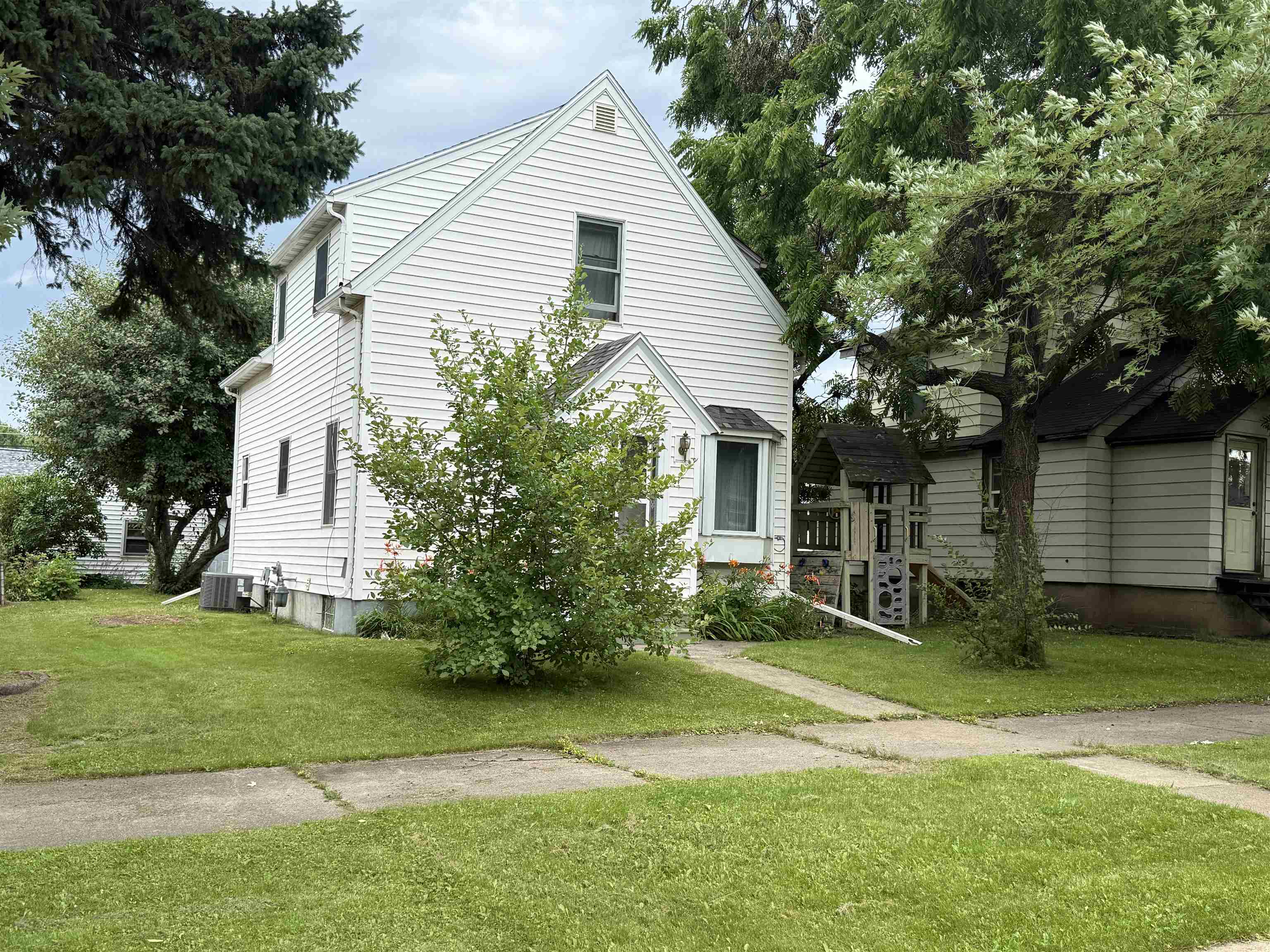 809 N 16th St Virginia MN 55792 6121222 image3