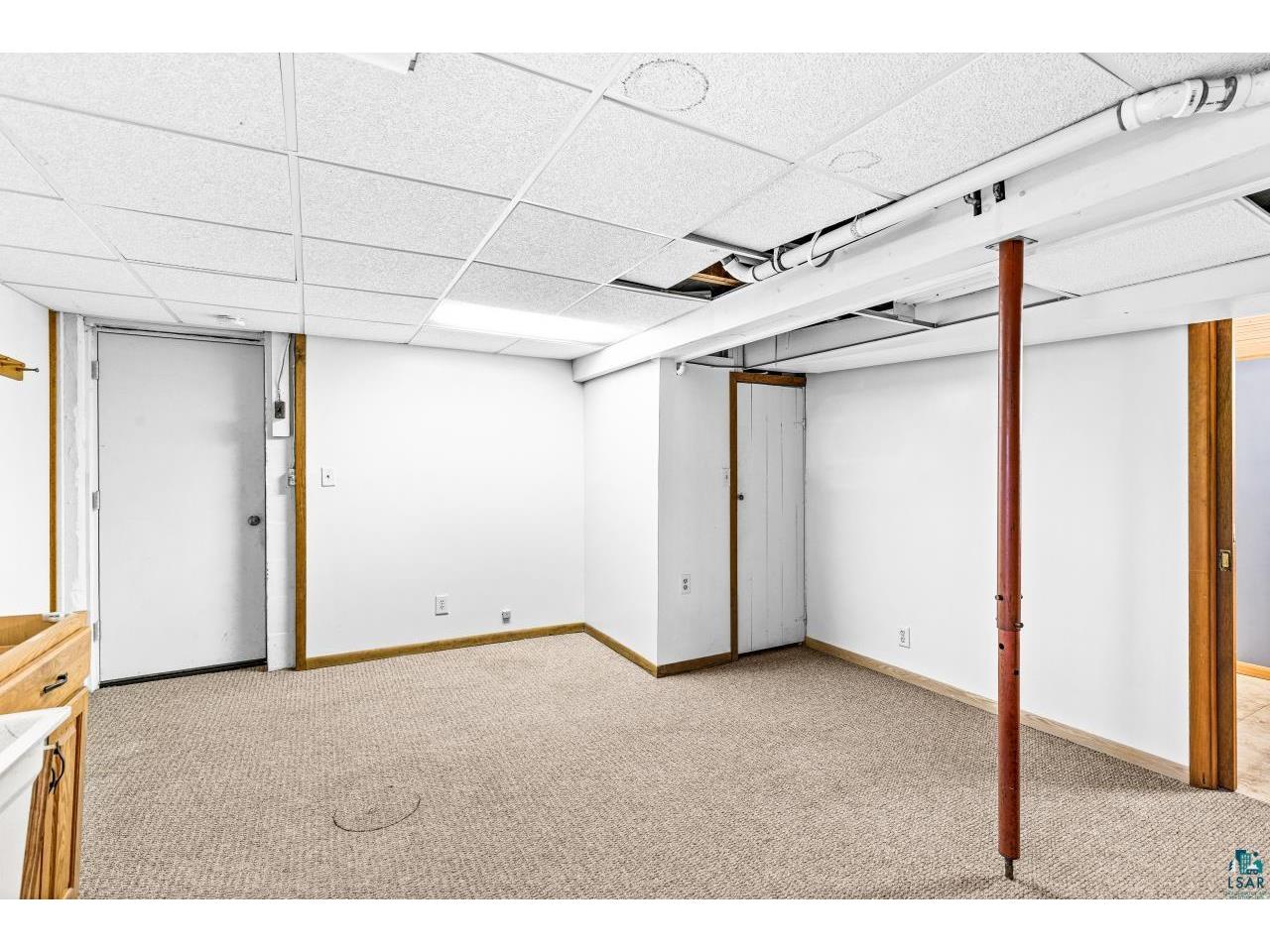 809 N Robin Ave Duluth MN 55811 6126590 image33