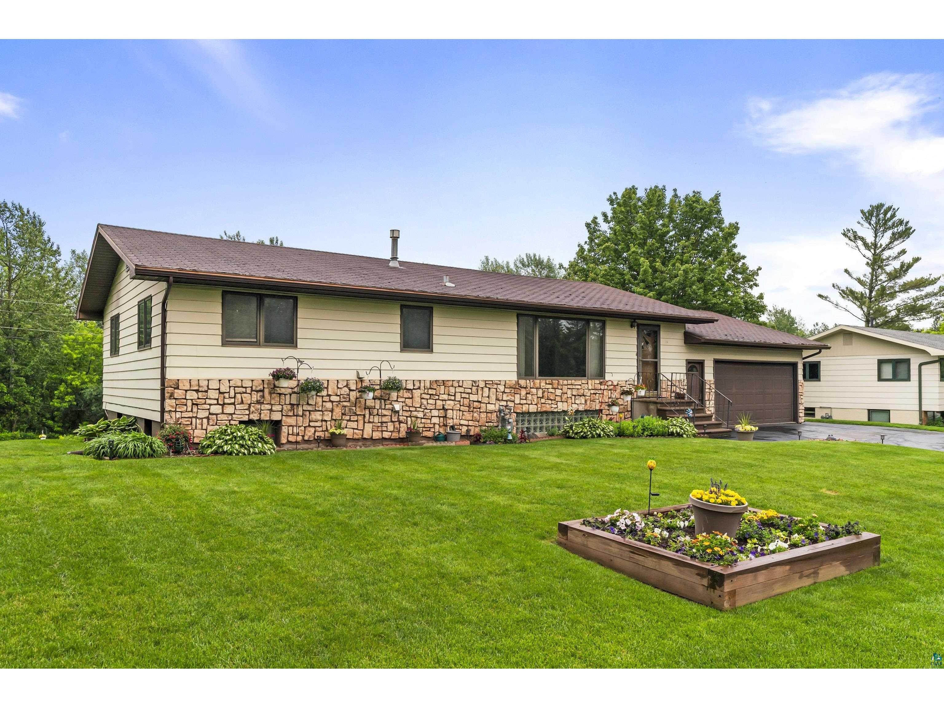 810 N 2nd Ave Proctor MN 55810 6114854 image1
