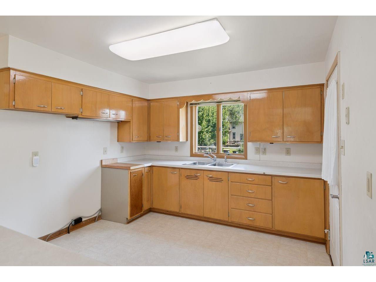 814 3rd Ave W Ashland WI 54806 6124185 image9