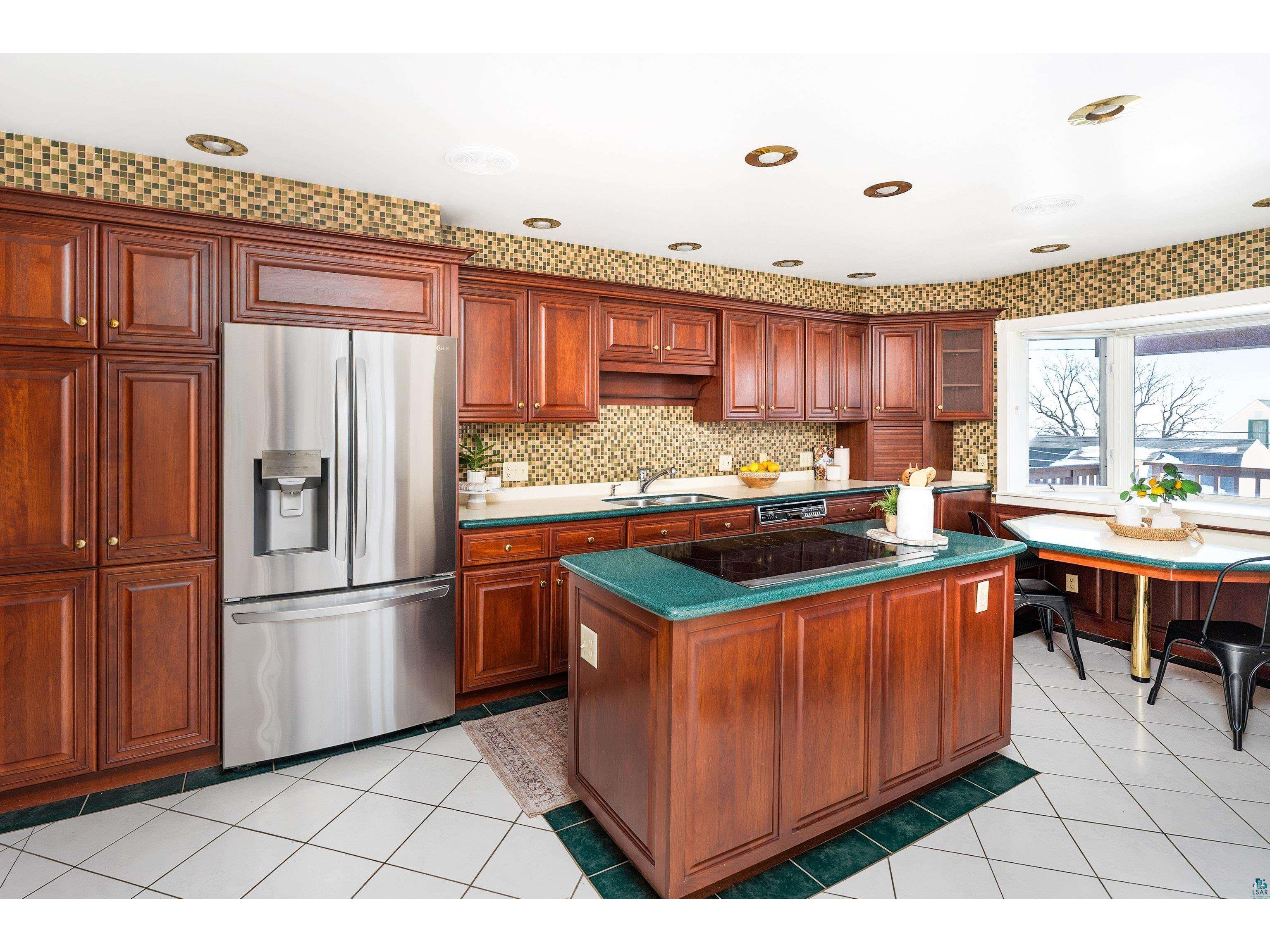 814 W 5th St Duluth MN 55806 6123789 image11