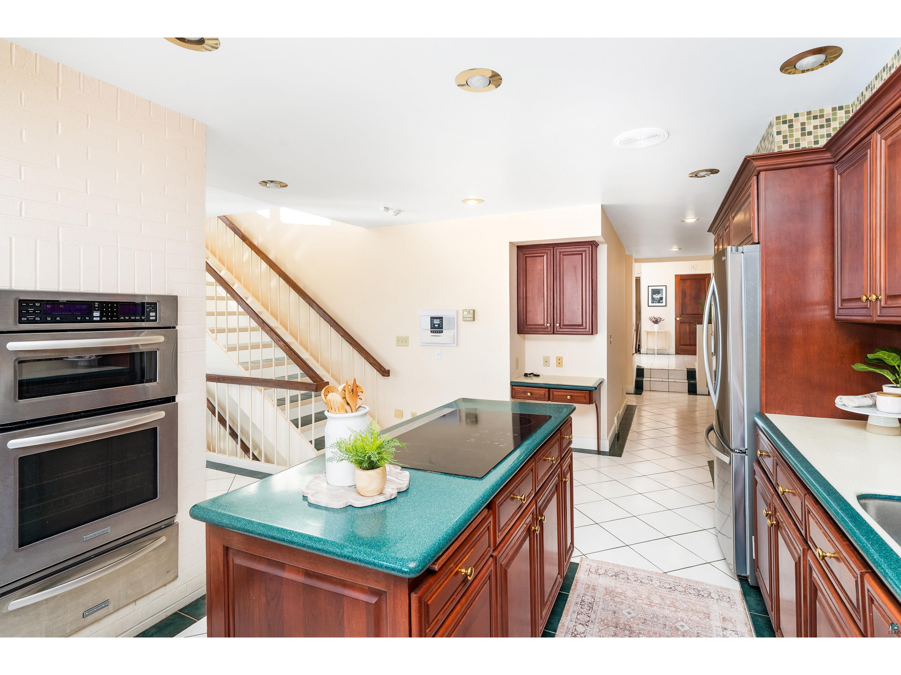 814 W 5th St Duluth MN 55806 6123789 image18