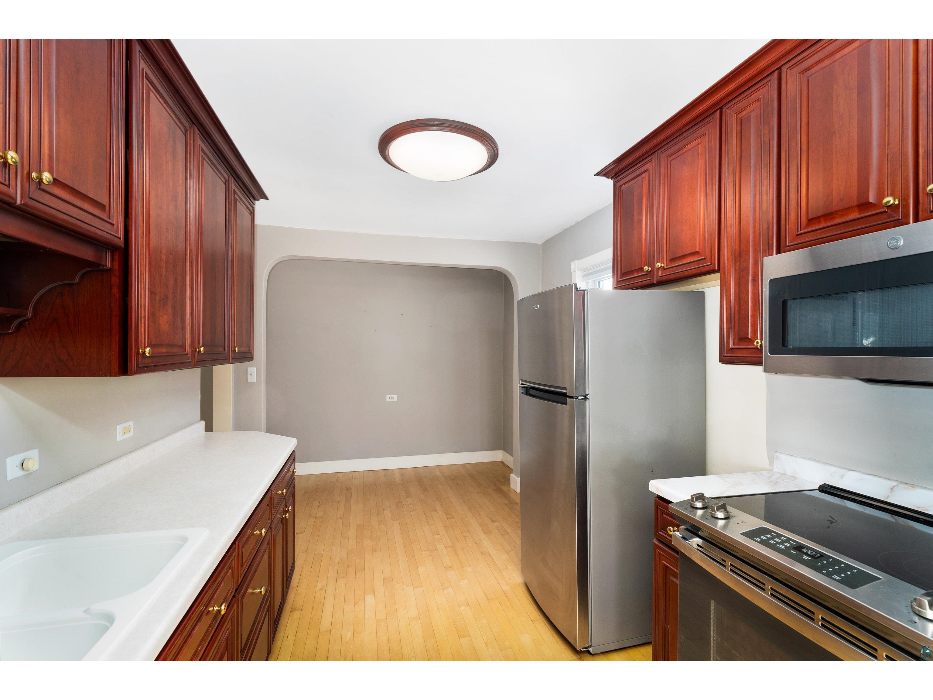 814 W 5th St Duluth MN 55806 6123789 image40