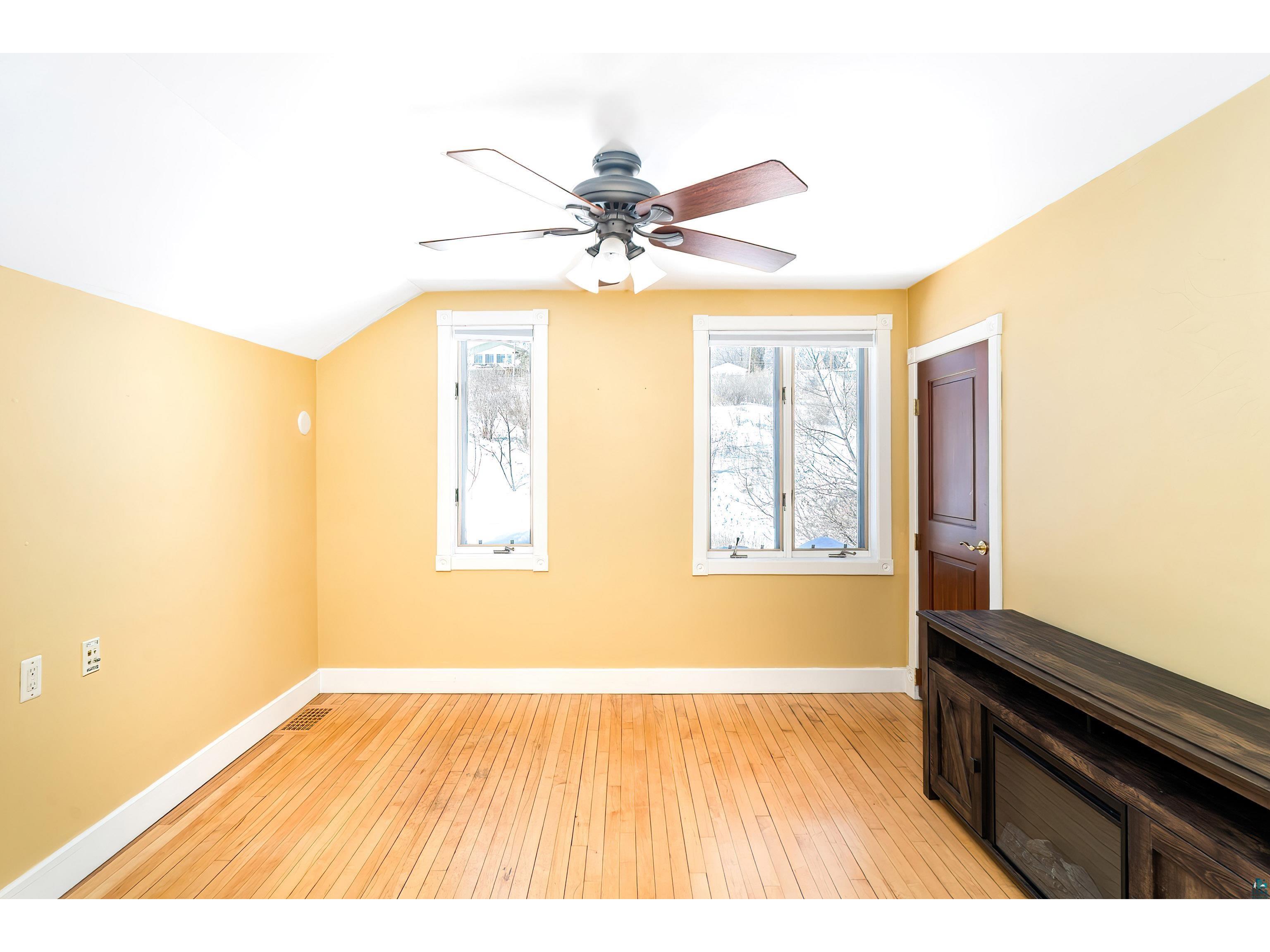 814 W 5th St Duluth MN 55806 6123789 image46