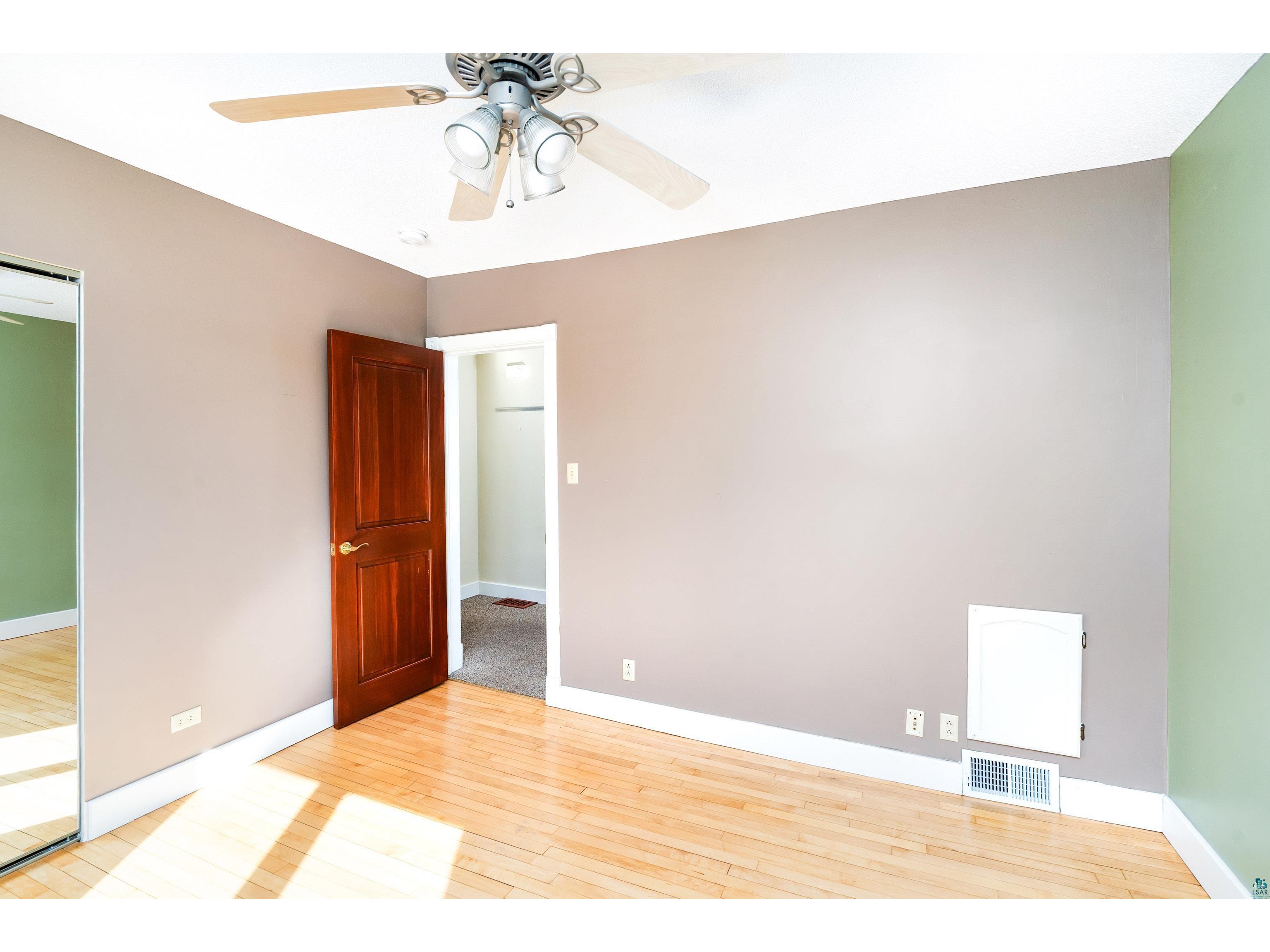 814 W 5th St Duluth MN 55806 6123789 image48