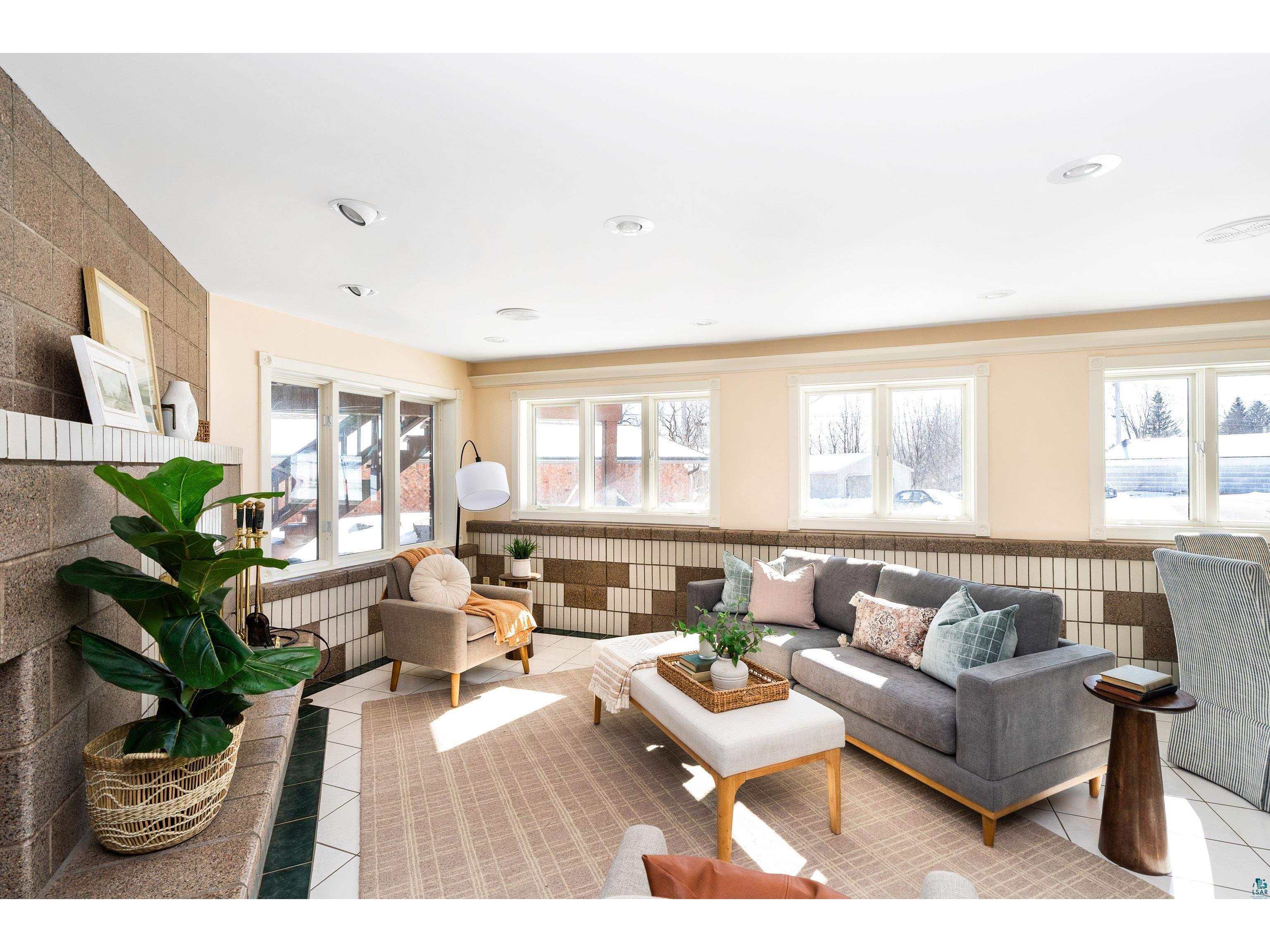 814 W 5th St Duluth MN 55806 6123789 image57