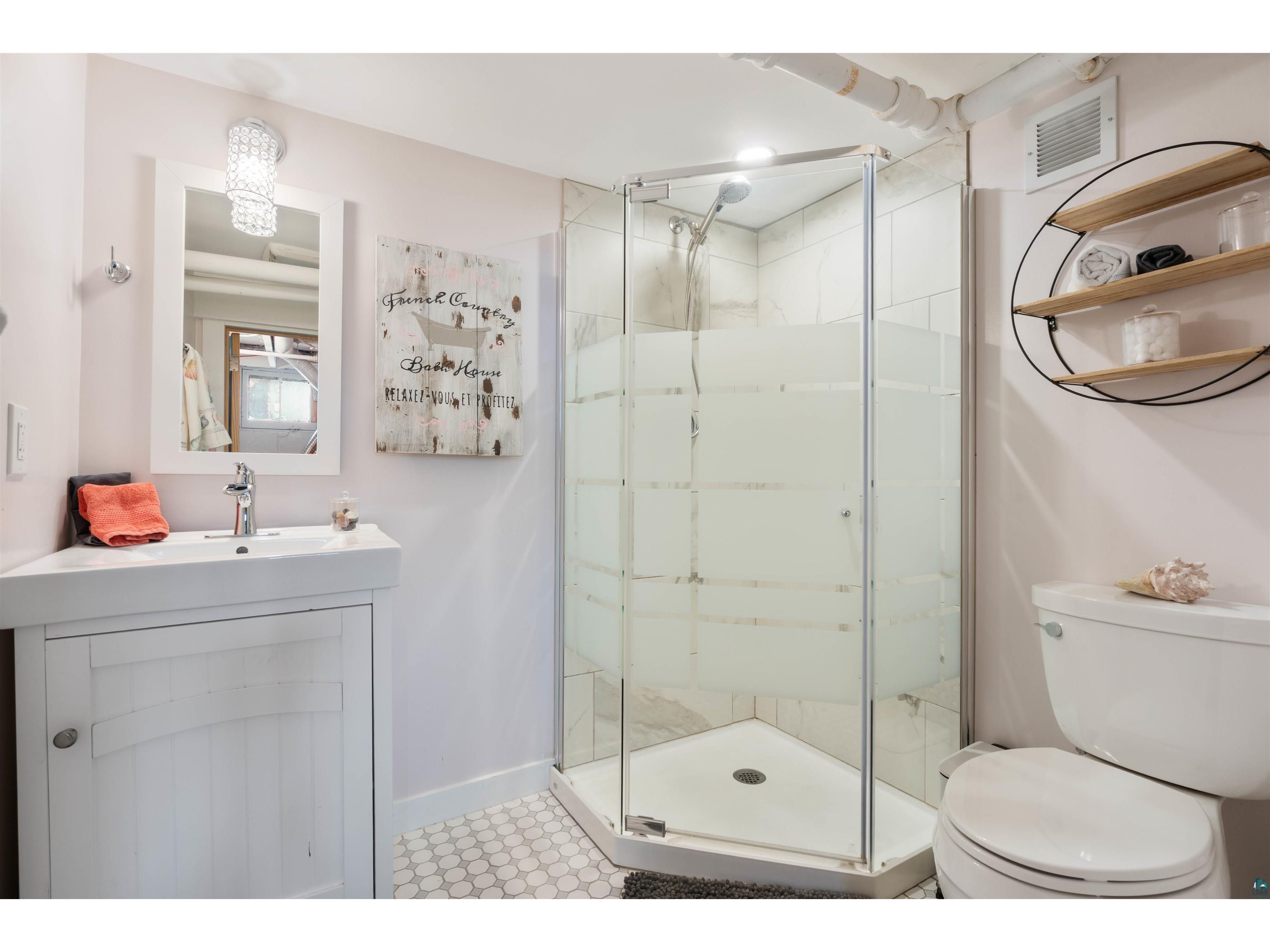 815 Grandview Ave Duluth MN 55812 6124413 image23