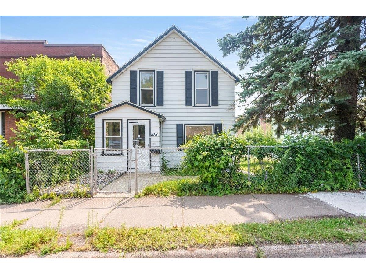 818 E 3rd St Duluth MN 55805 6121230 image1