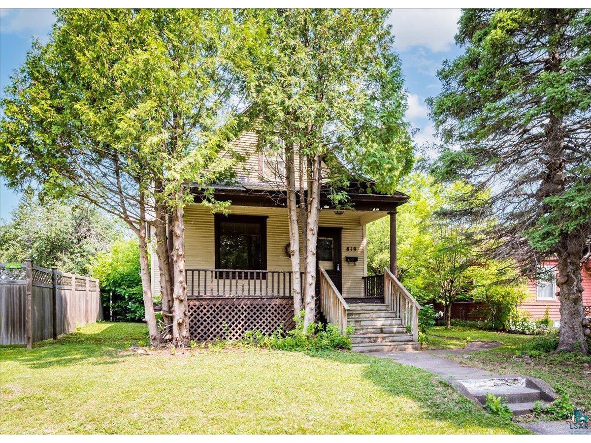819 10th Ave, Two Harbors, MN 55616 MLS 6109463 Edina Realty