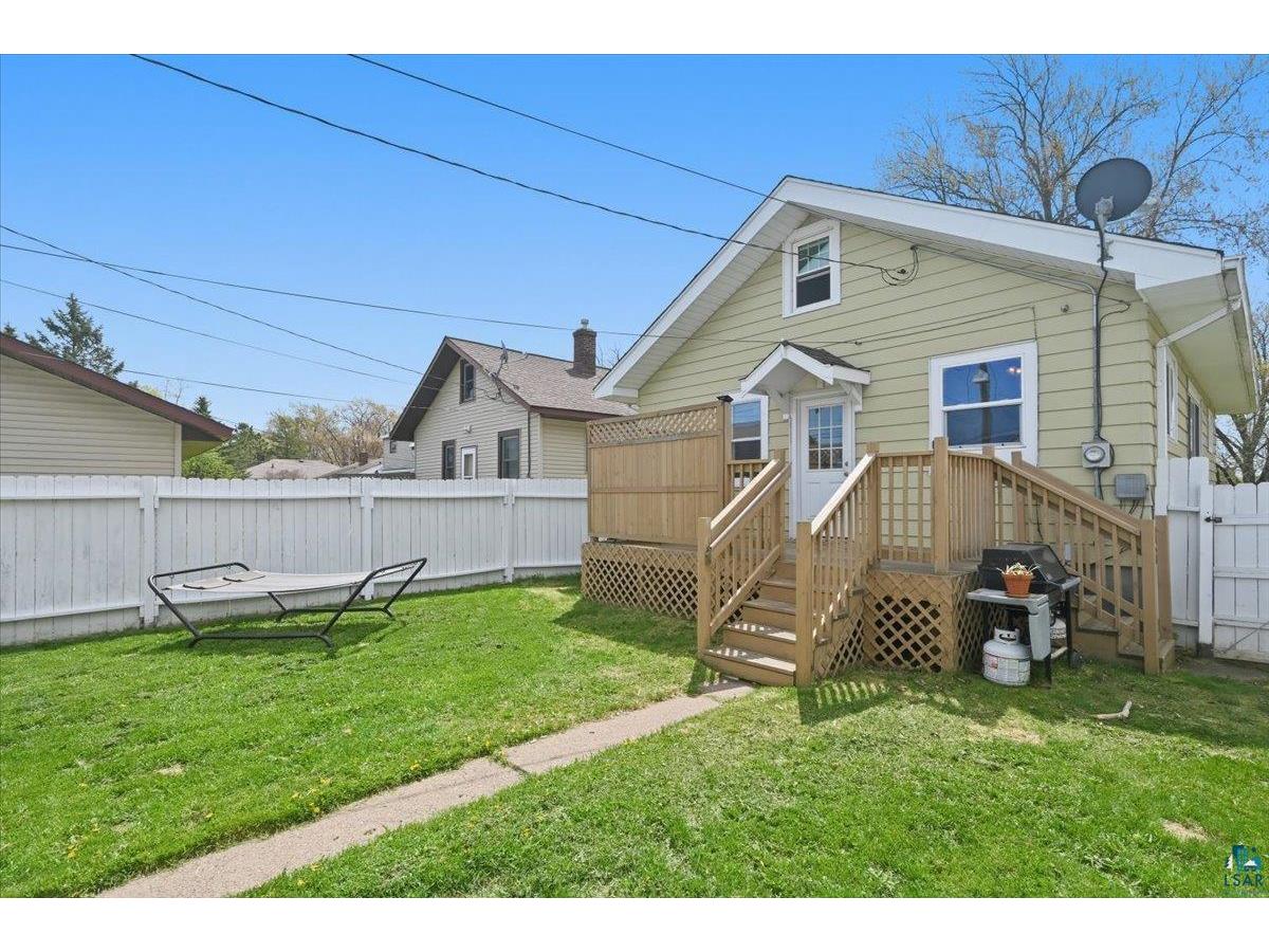 819 N 22nd St Superior WI 54880 6125562 image23