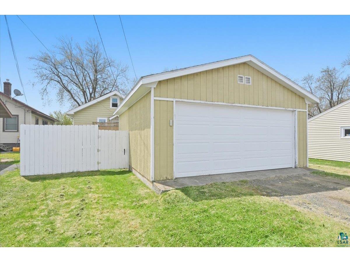 819 N 22nd St Superior WI 54880 6125562 image25