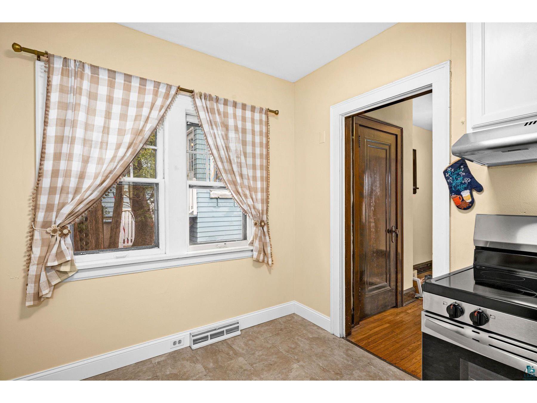 821 N 19th Ave E Duluth MN 55812 6124829 image12