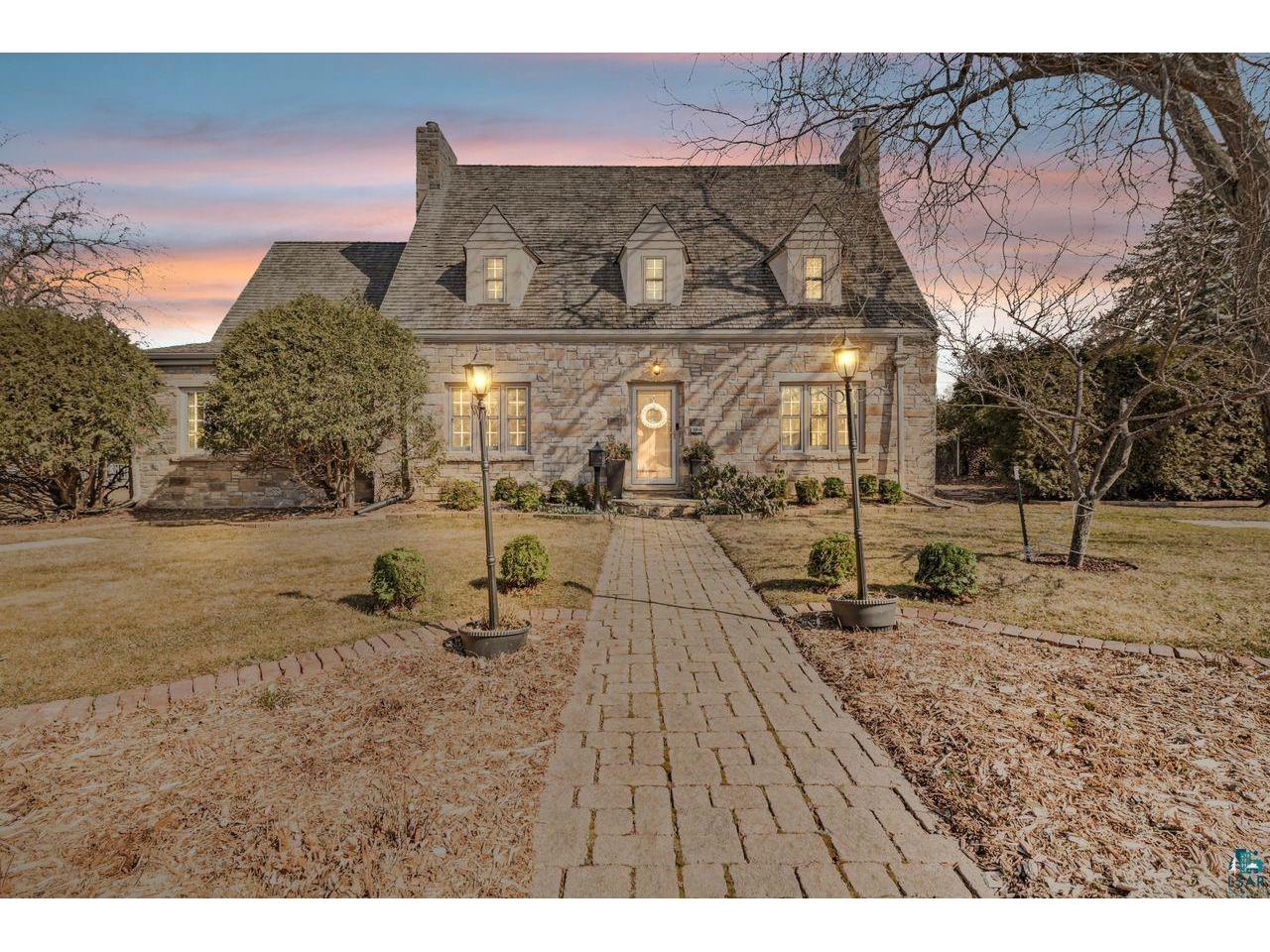 822 Chapple Ave, Ashland, WI, 54806 MLS 6112592 Edina Realty