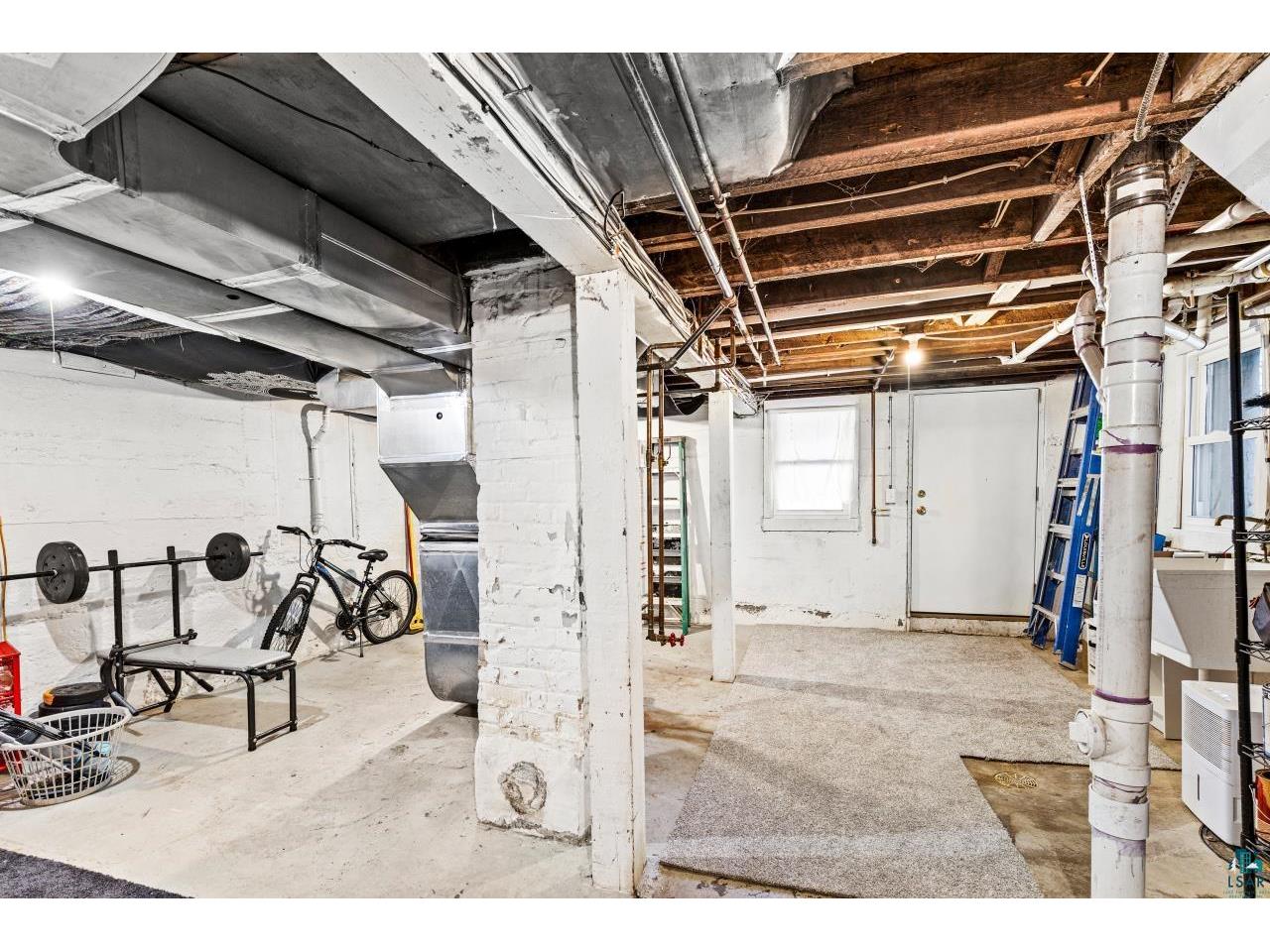 822 E 7th St Duluth MN 55805 6125173 image46