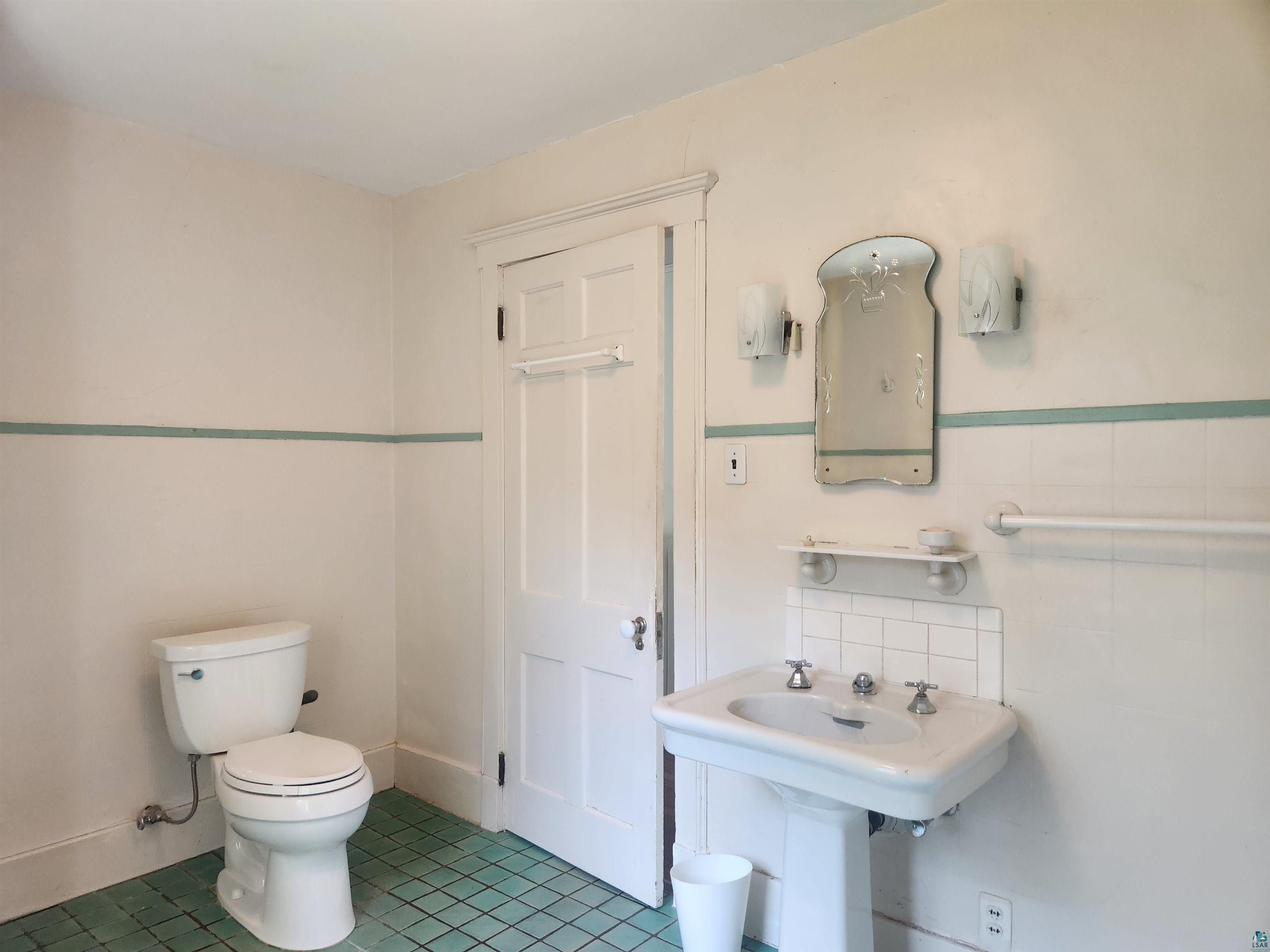 822 MacArthur Ave Ashland WI 54806 6120139 image24