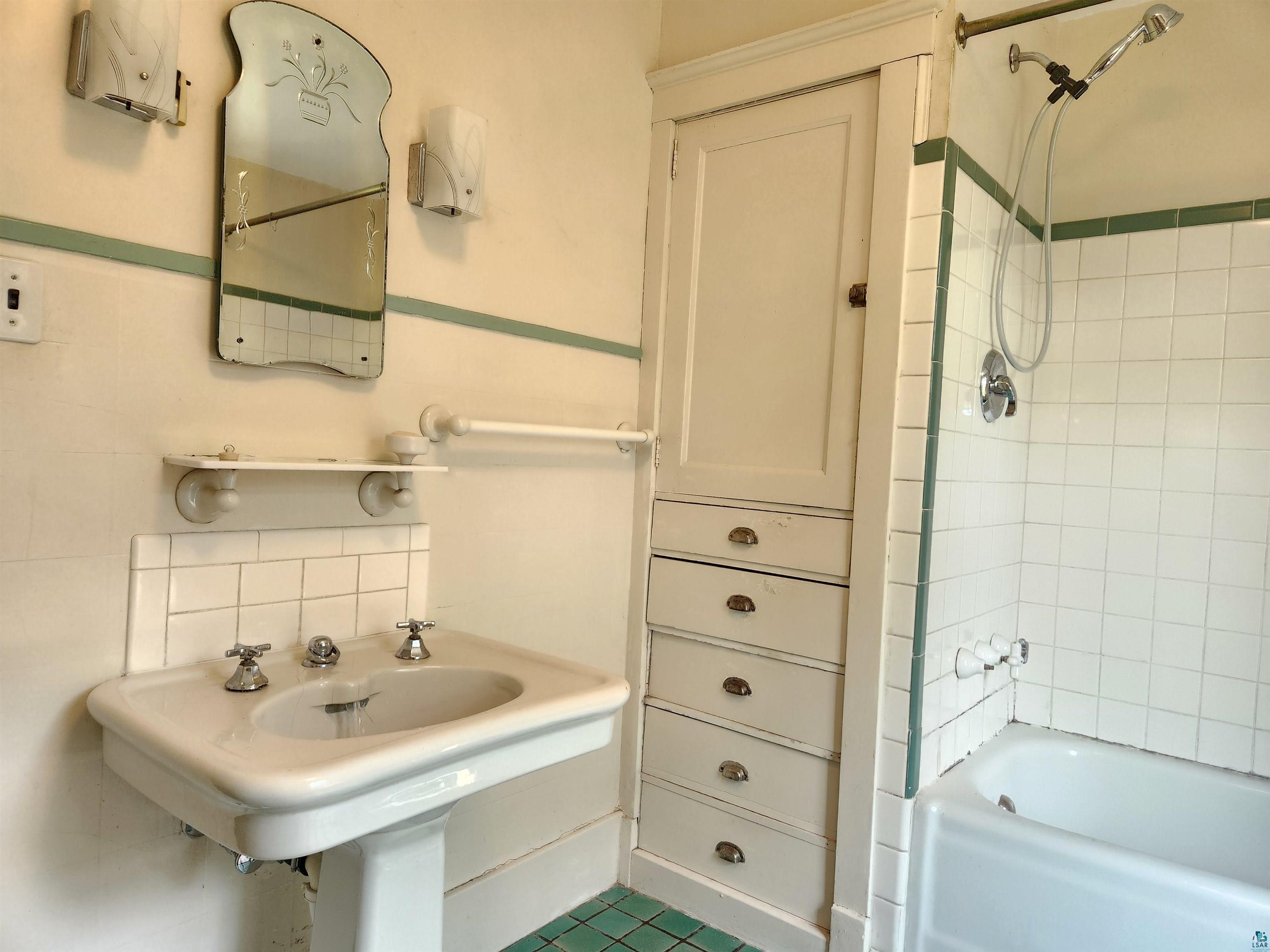 822 MacArthur Ave Ashland WI 54806 6120139 image25