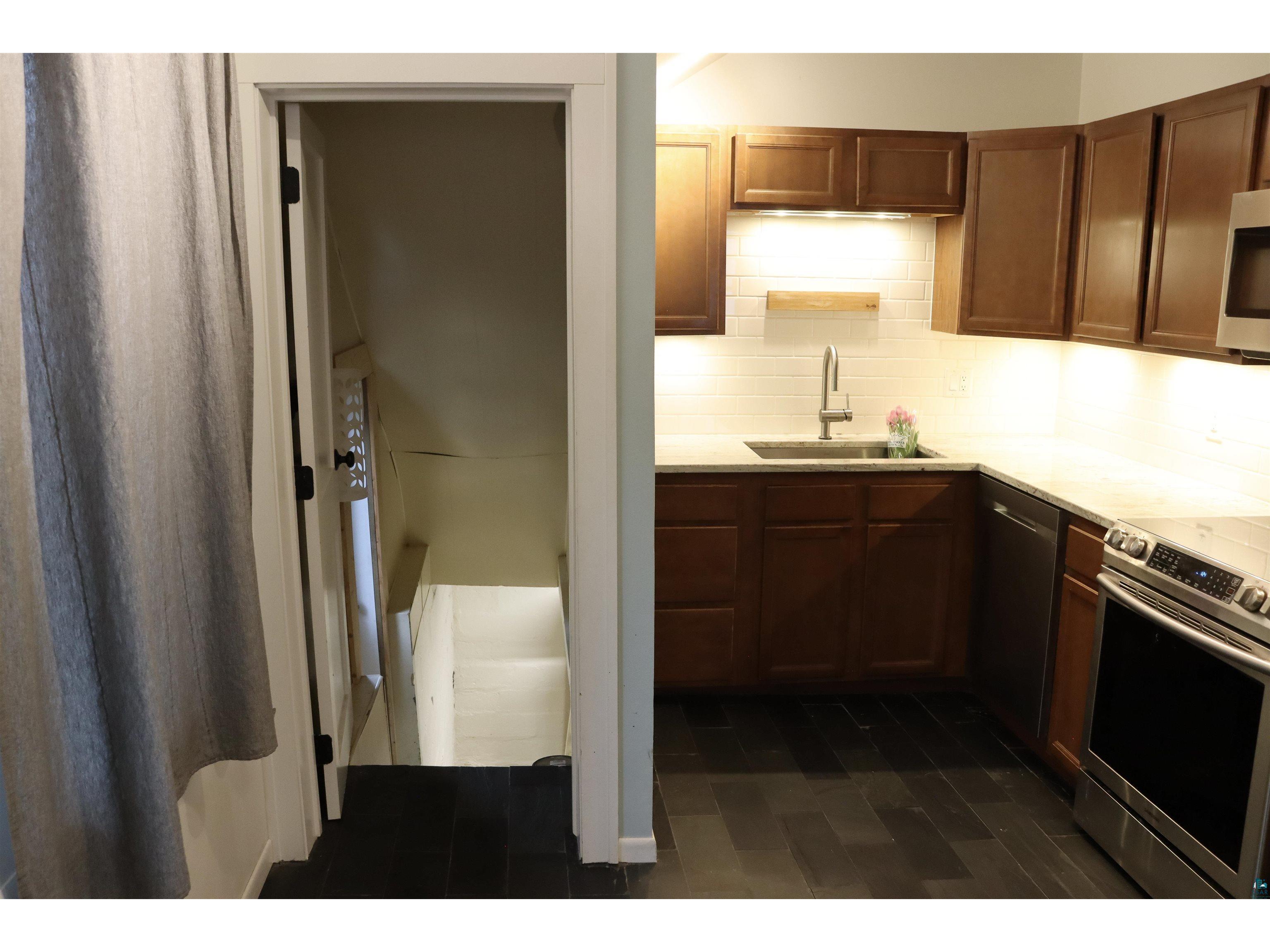 823 N 57th Ave W Duluth MN 55807 6125017 image33