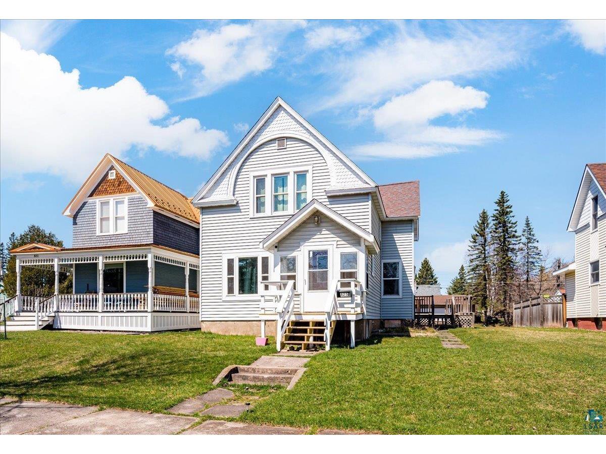 825 10th Ave Two Harbors MN 55616 6113333 image1