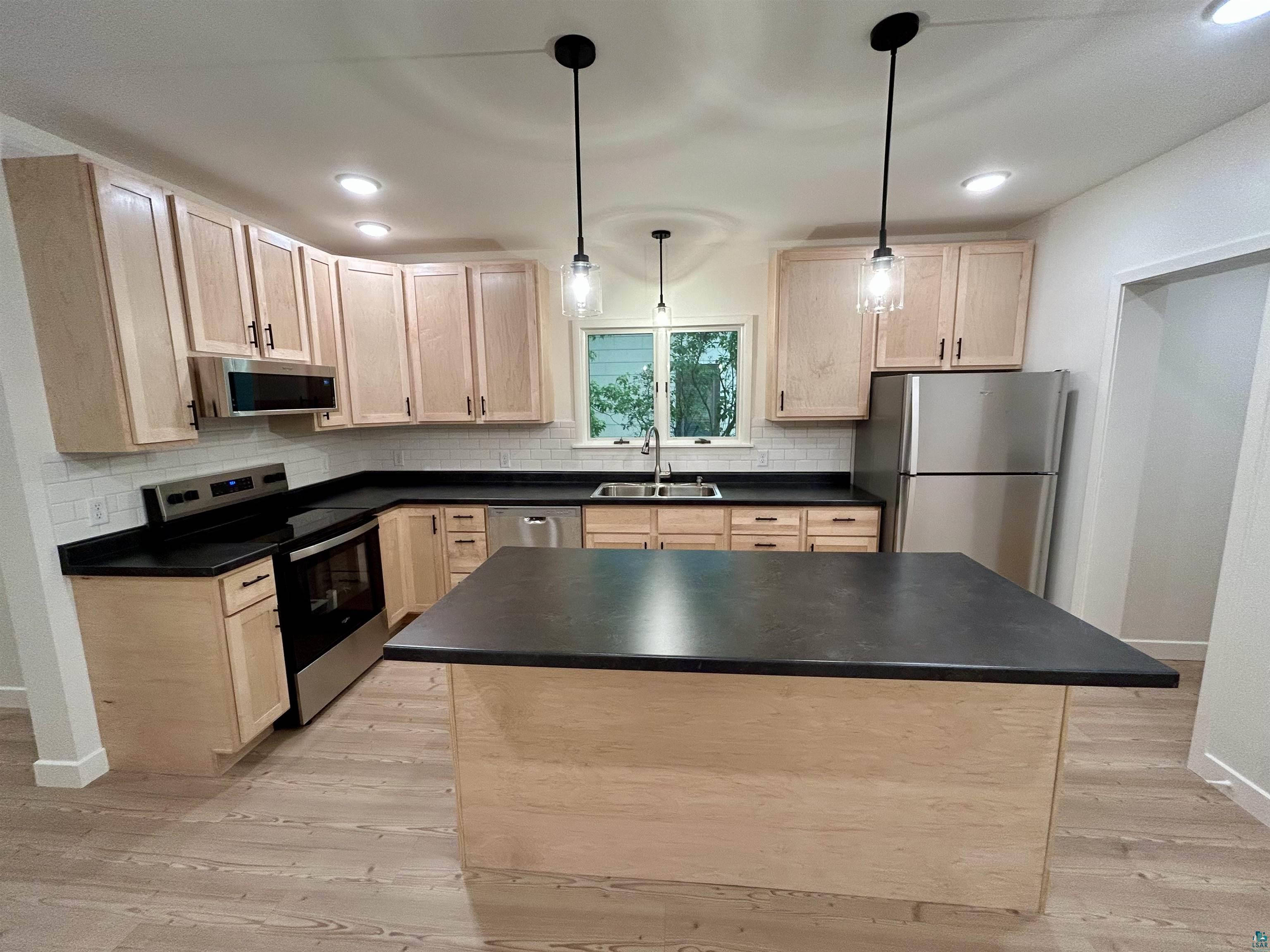 827 9th Ave Two Harbors MN 55616 6126771 image11