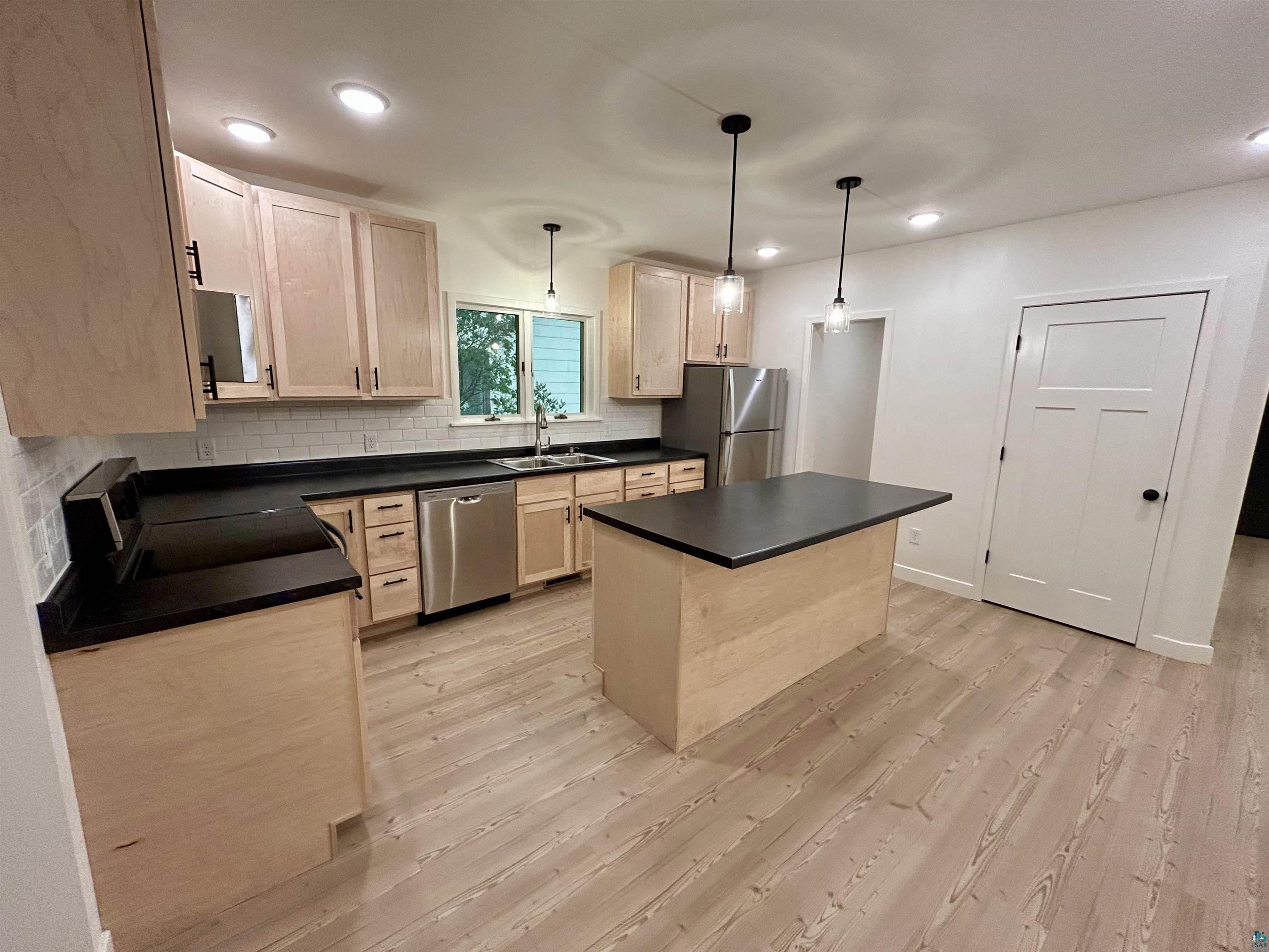 827 9th Ave Two Harbors MN 55616 6126771 image12