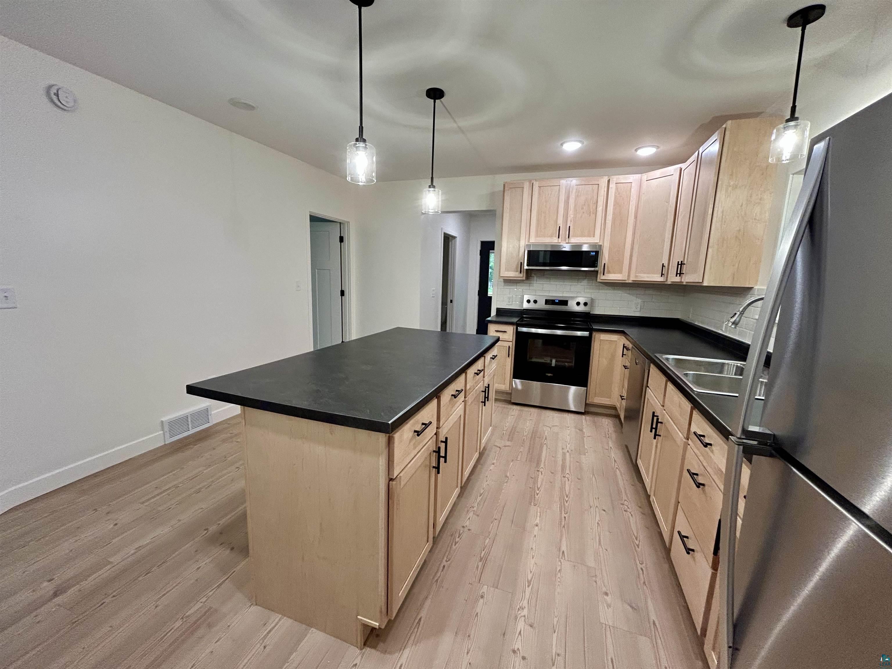 827 9th Ave Two Harbors MN 55616 6126771 image14