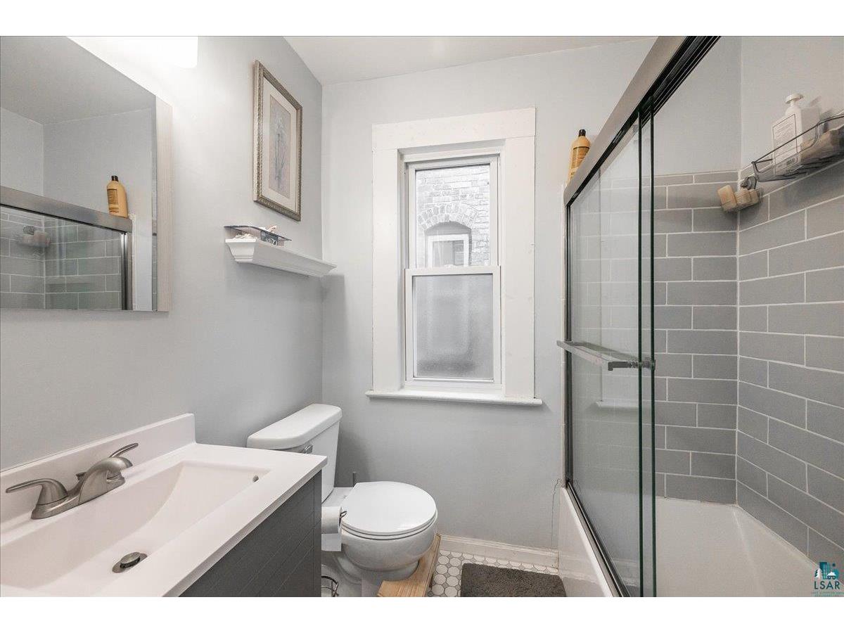 830 E 2nd St Duluth MN 55805 6125469 image11