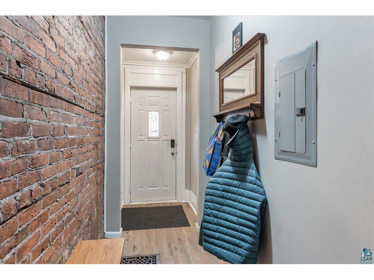 830 E 2nd St Duluth MN 55805 6125469 image2