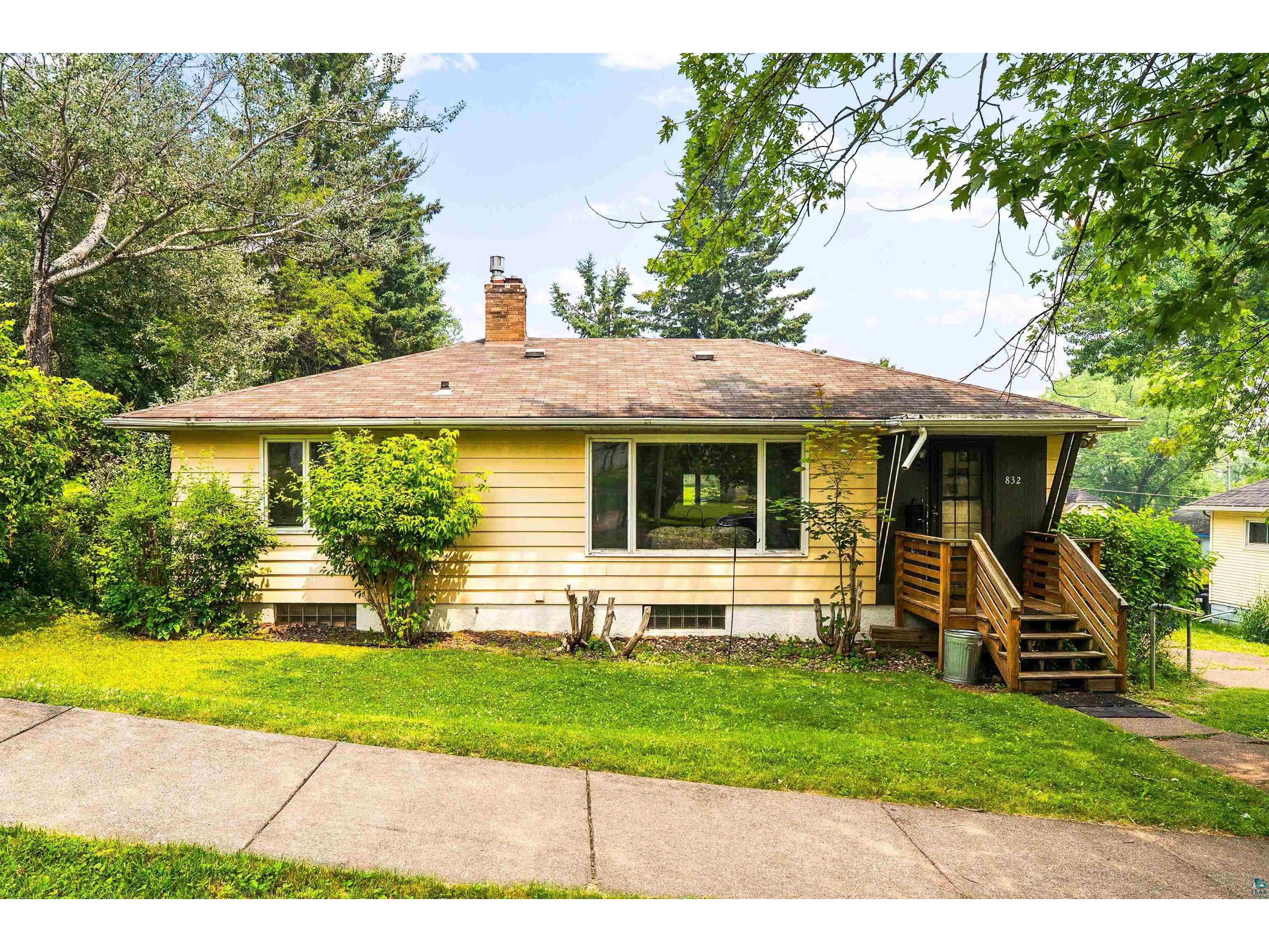 832 N 43rd Ave W Duluth MN 55807 6126797 image1