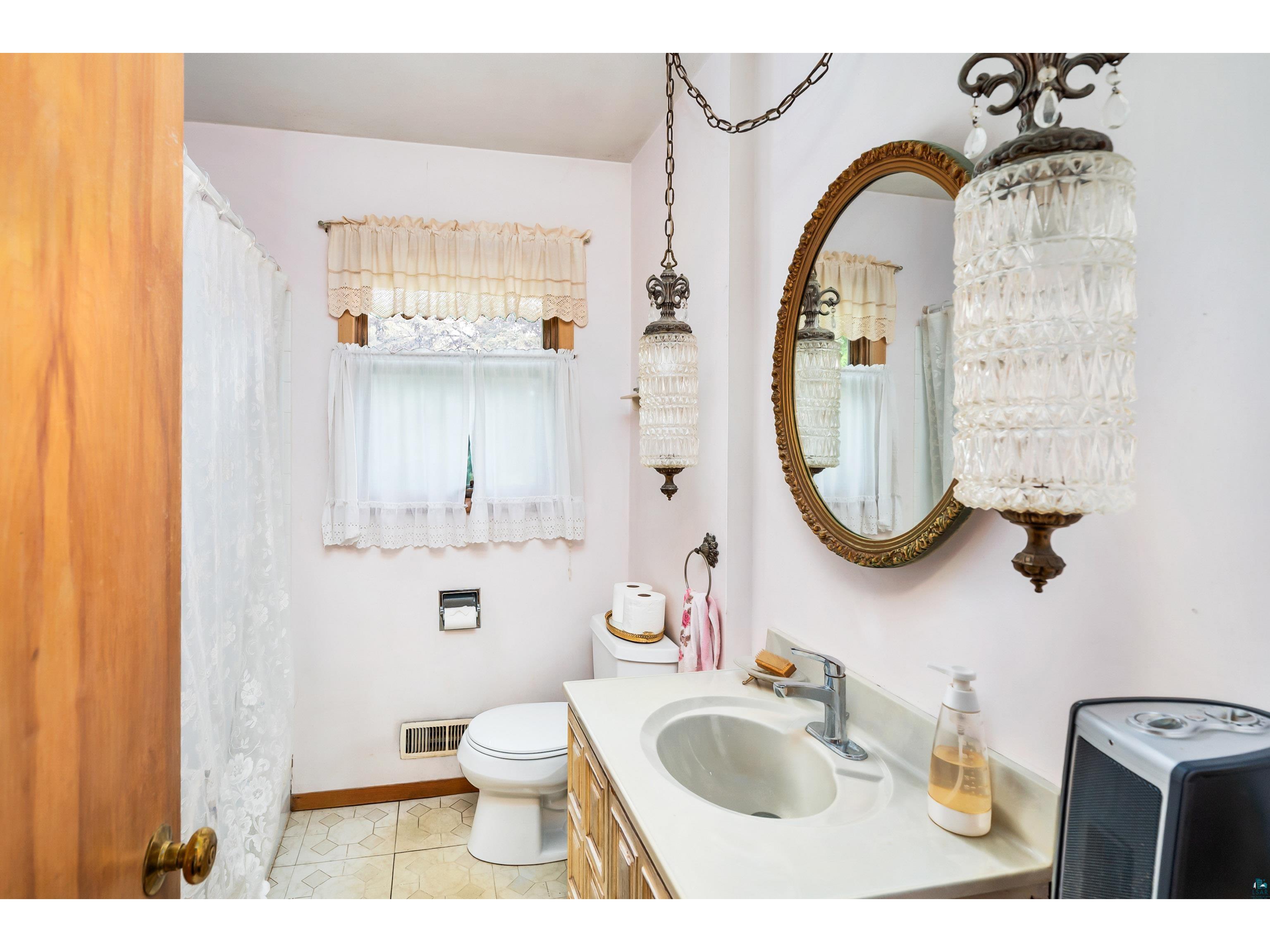 832 N 43rd Ave W Duluth MN 55807 6126797 image18