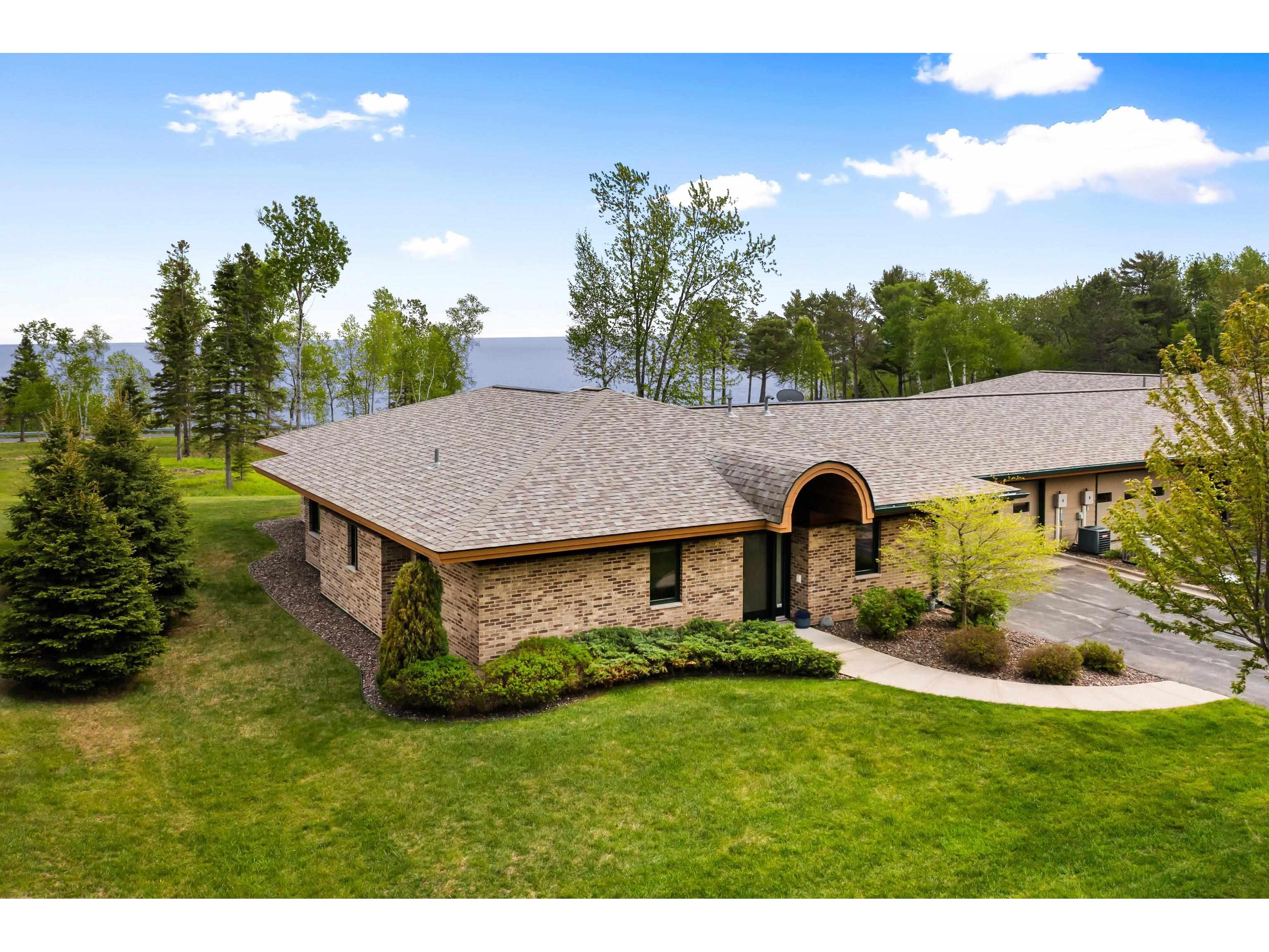 8357 Congdon Blvd Duluth MN 55804 - Lake Superior 6119878 image1