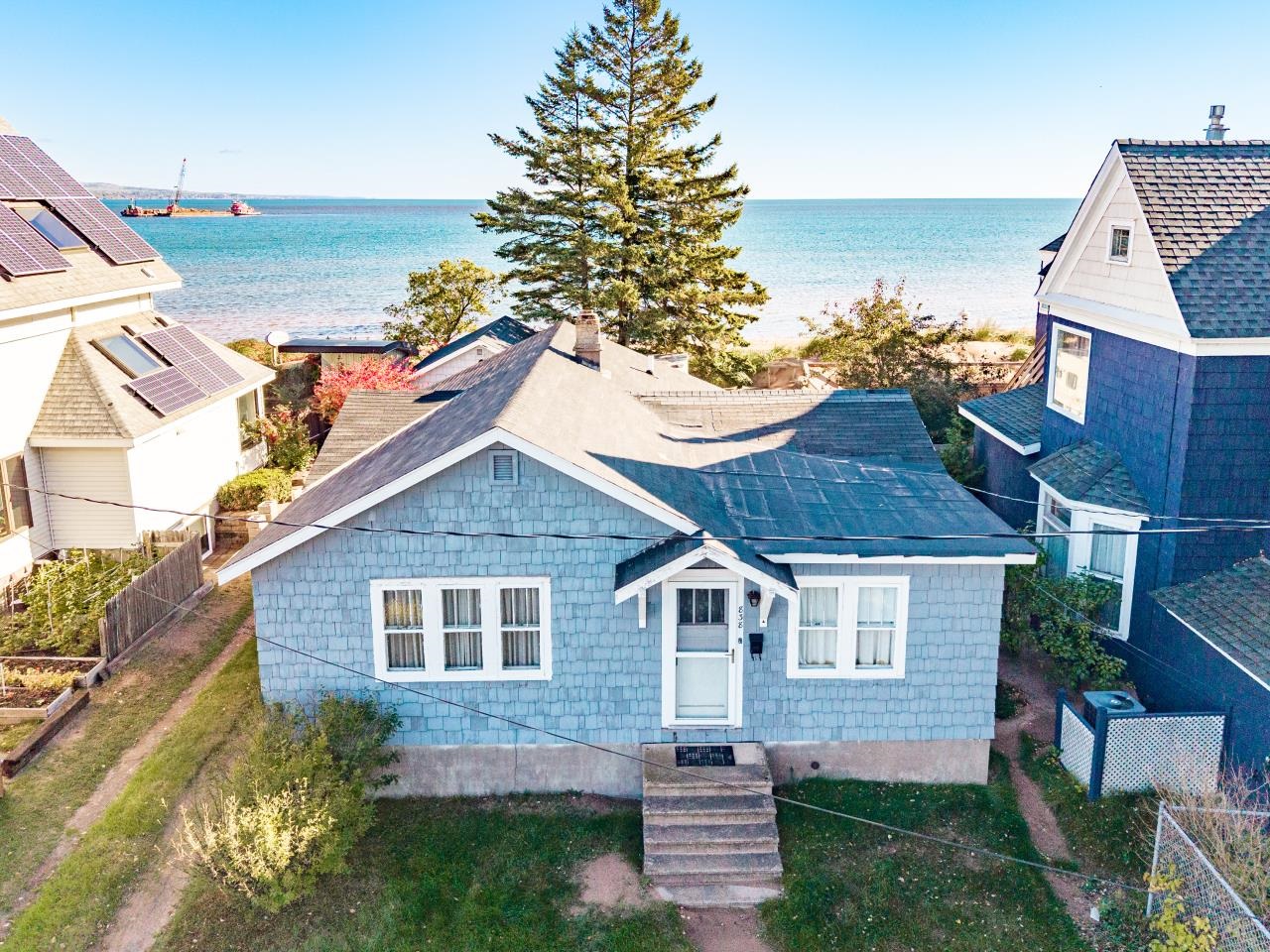 838 S Lake Ave Duluth MN 55802 - Lake Superior 6122506 image1