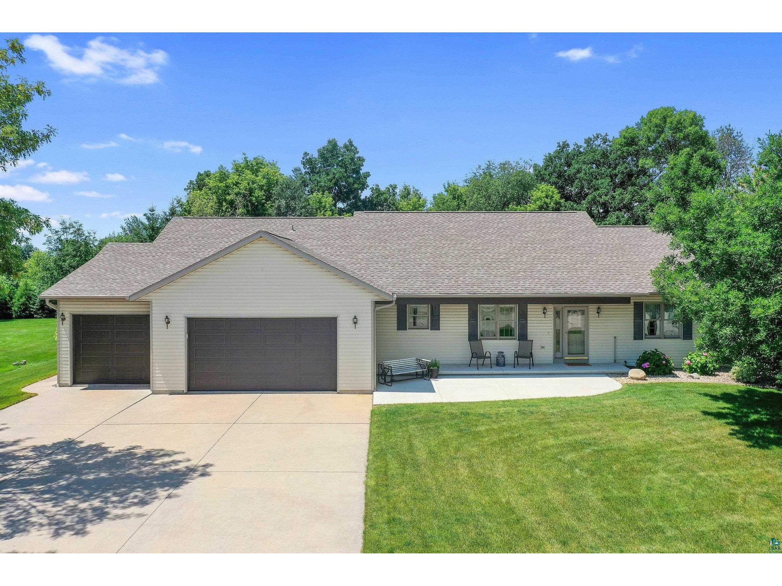 8393 Moeser Lane, Larsen, WI 54947 MLS 6104274 Edina Realty