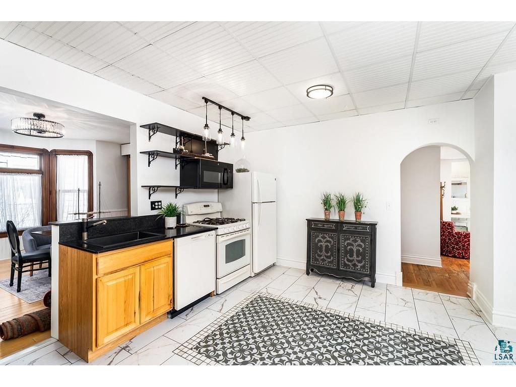 840 Lake Ave S Duluth MN 55802 - Lake Superior 6125143 image16