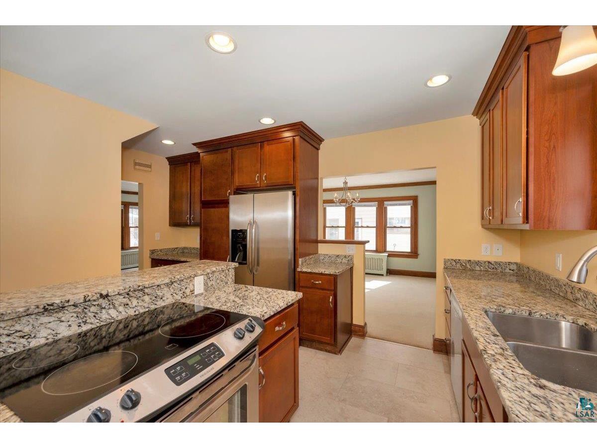 845 Grandview Ave Duluth MN 55812 6123772 image7