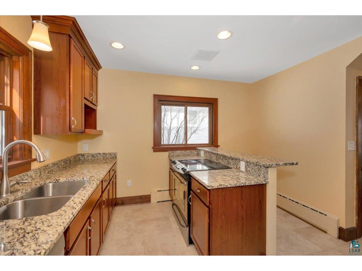 845 Grandview Ave Duluth MN 55812 6123772 image8