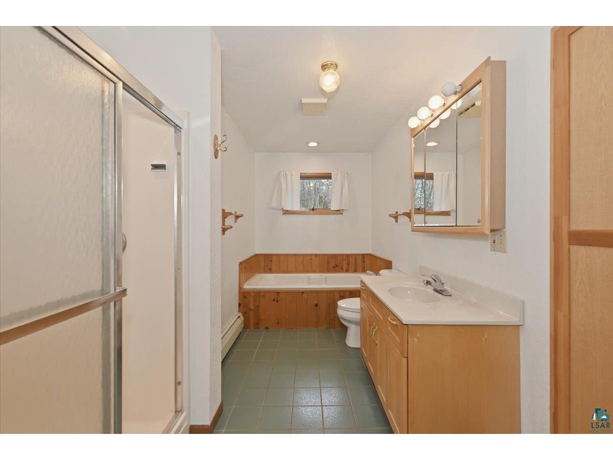 8515 S County Rd P Lake Nebagamon WI 54849 - Minnesuing 6125008 image11
