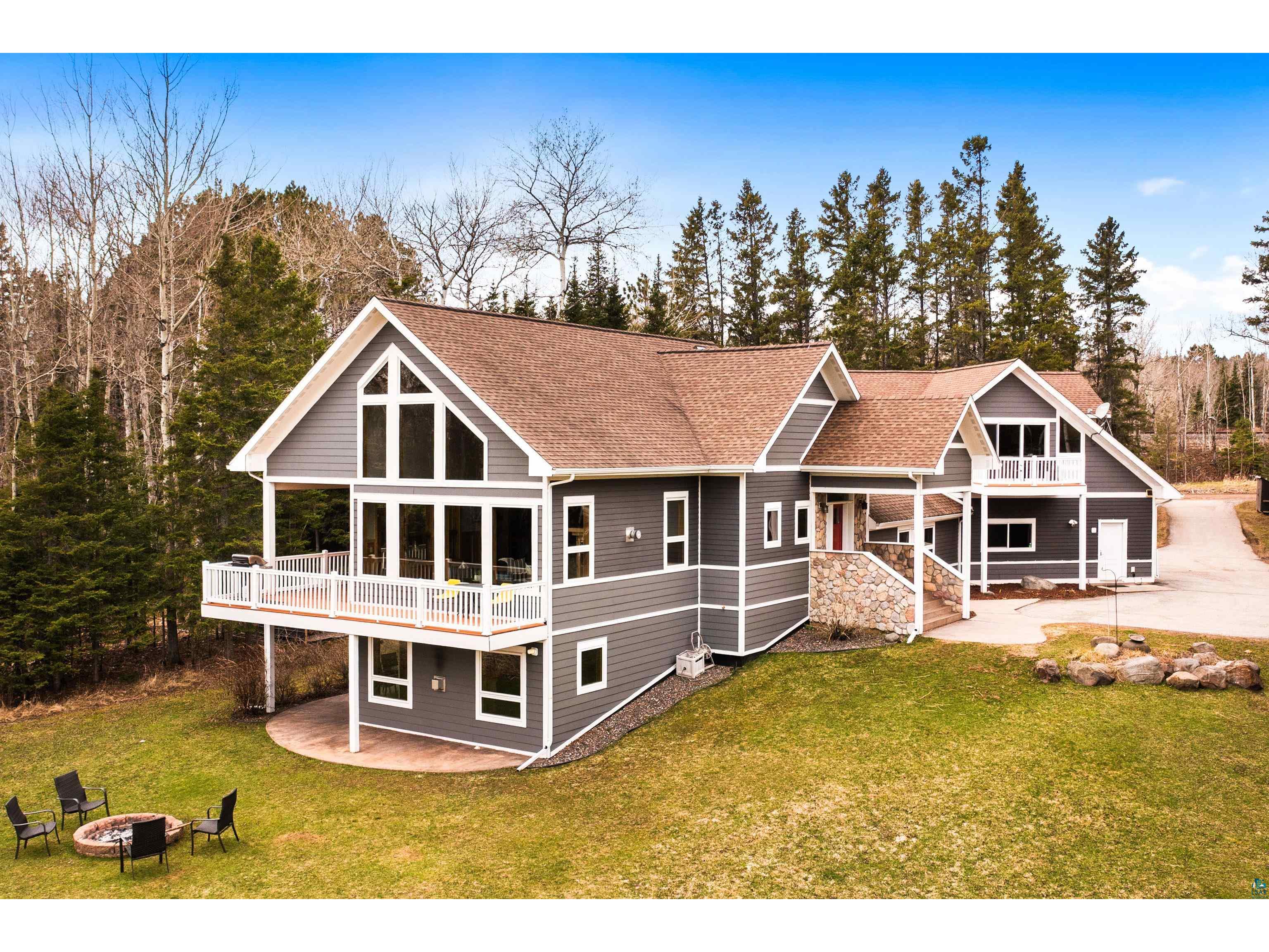 878 Old North Shore Rd Two Harbors MN 55616 6125205 image1