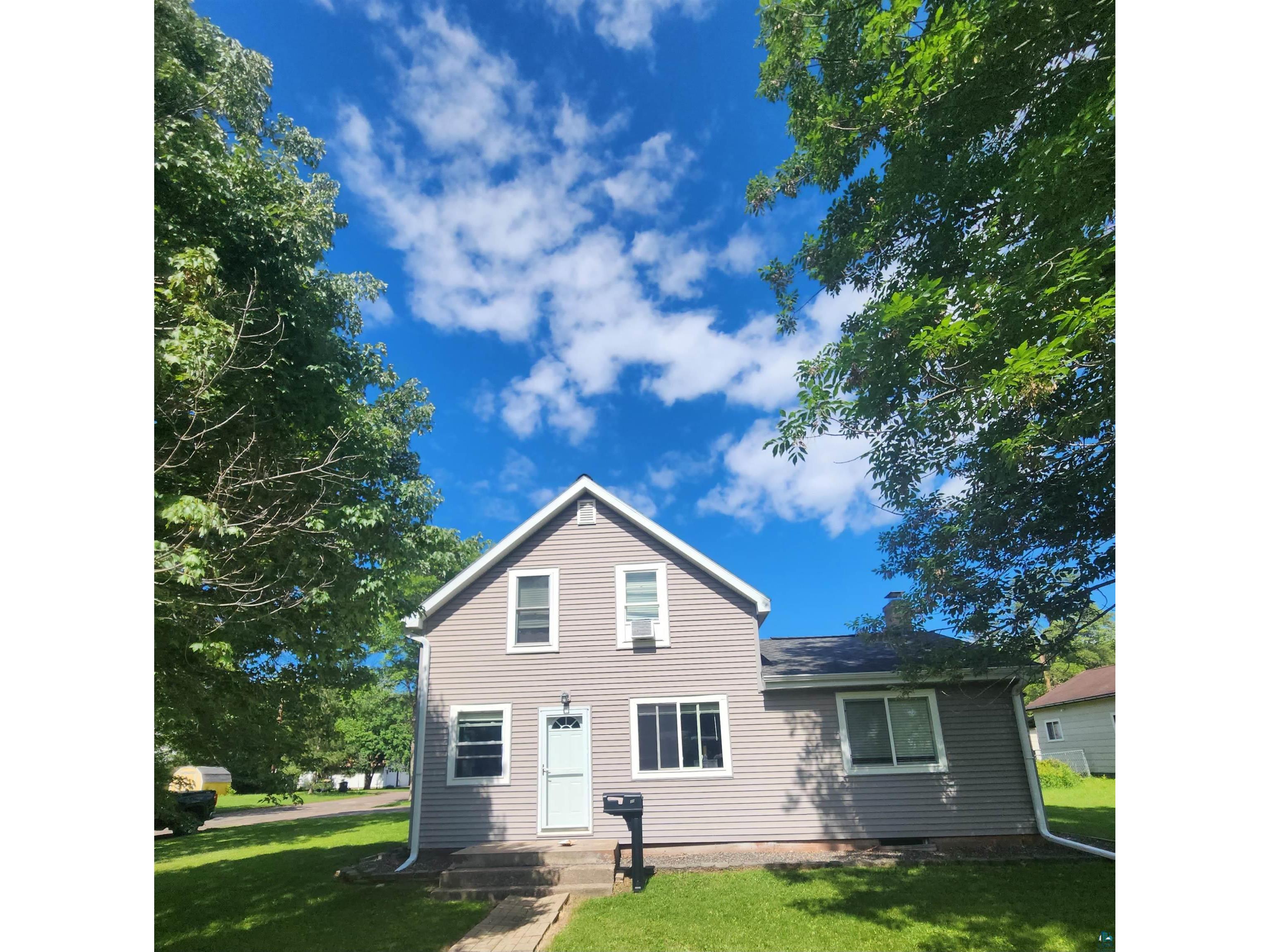 900 10th Ave W Ashland WI 54806 6109217 image1