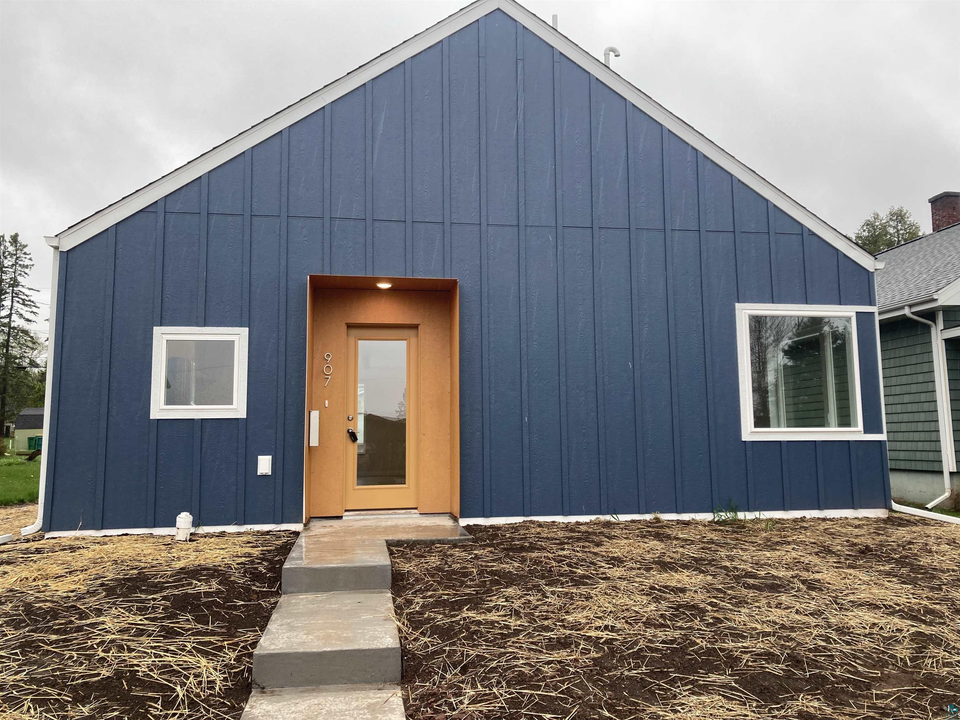 907 10th Ave Two Harbors MN 55616 6113821 image1