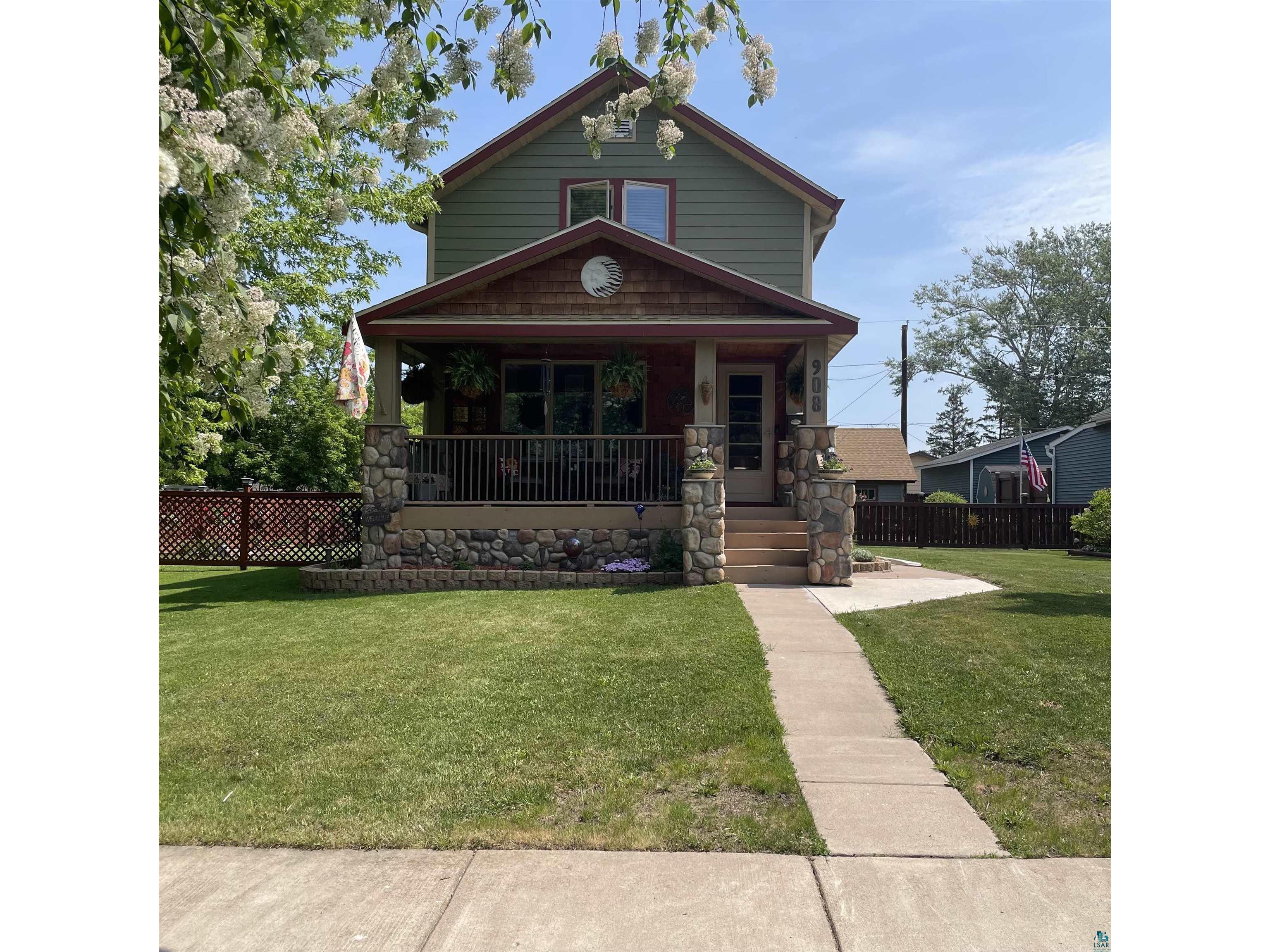 908 6th Ave W Ashland WI 54806 6108511 image1