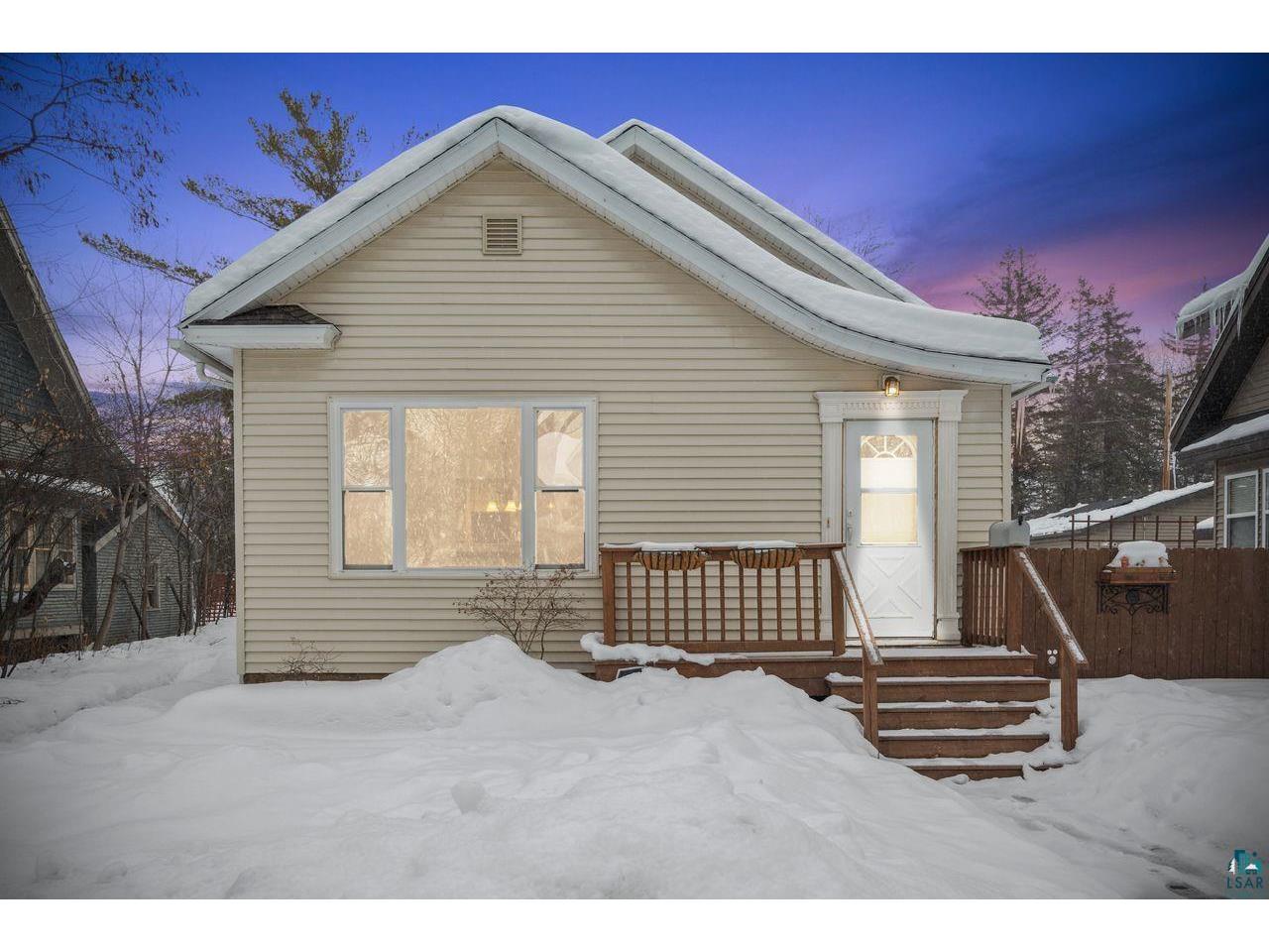 908 MacArthur Ave Ashland WI 54806 6106703 image1