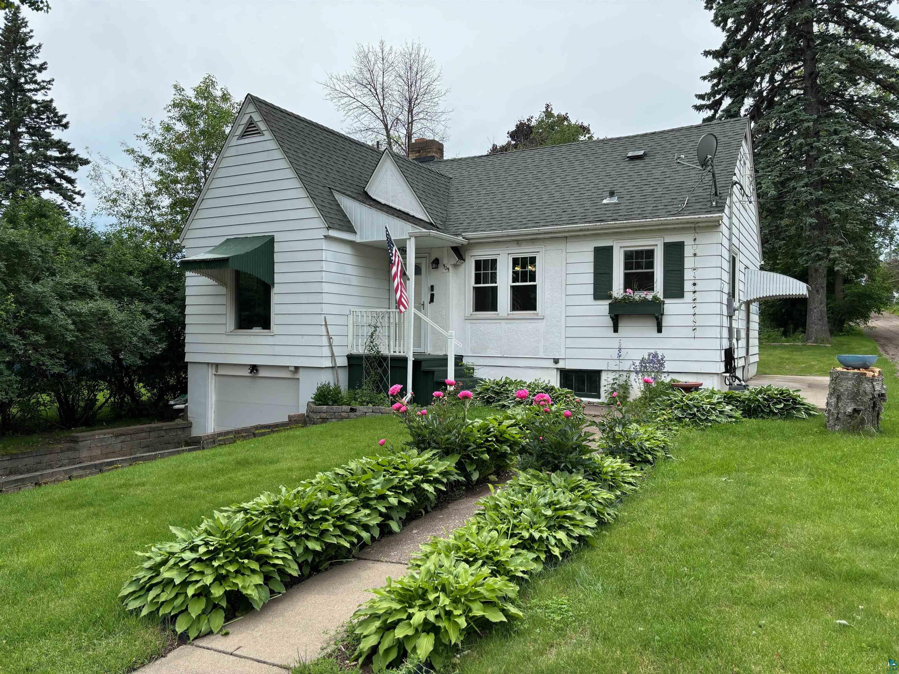 909 N 49th Ave E Duluth MN 55804 6114159 image1