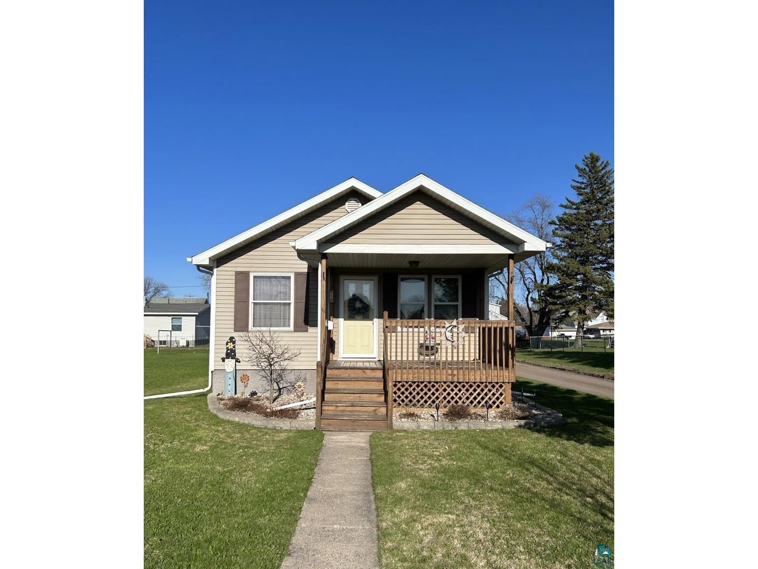 910 Grand Ave Superior WI 54880 6108070 image1