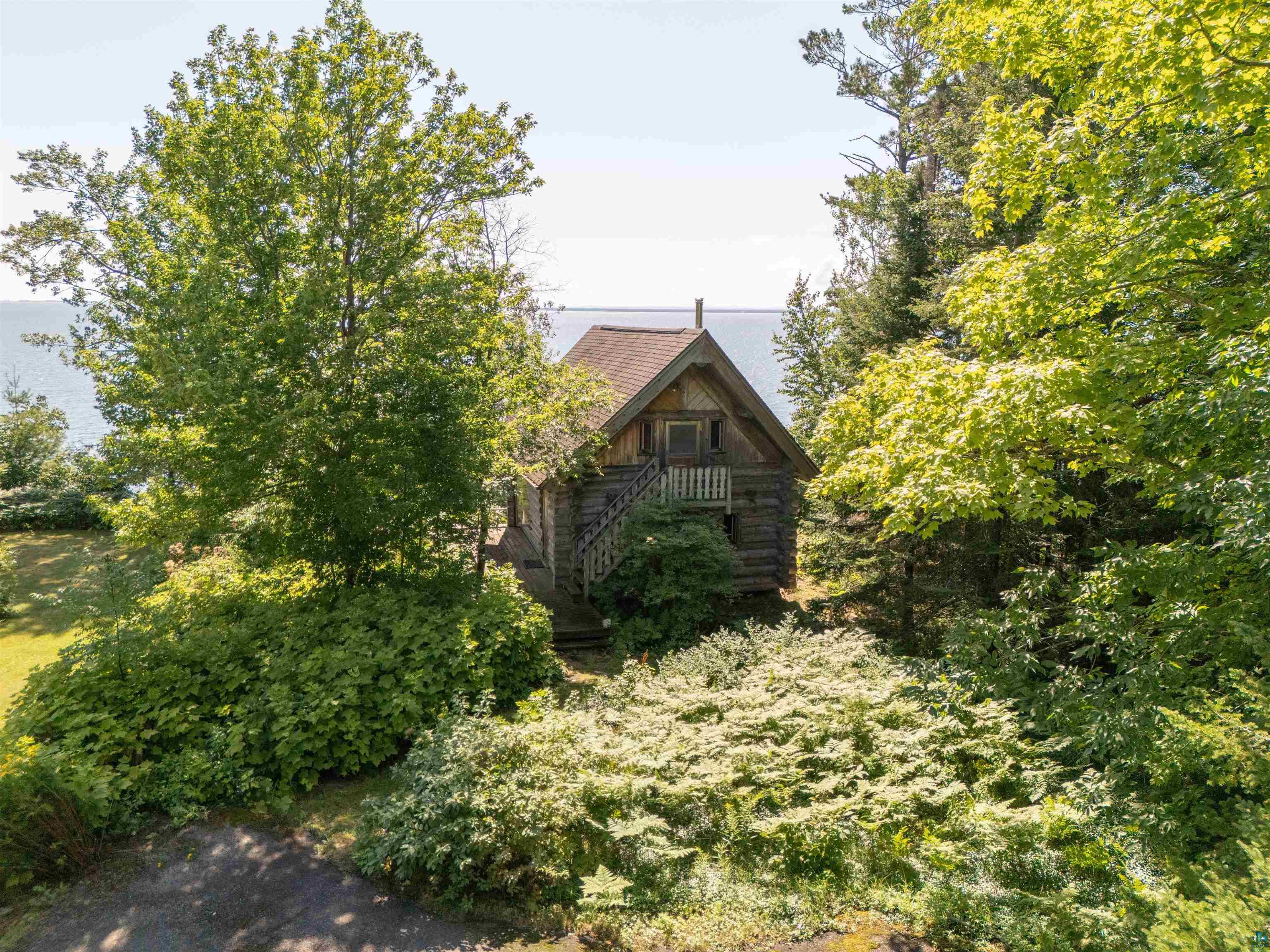 910 Superior Ave Washburn WI 54891 - Lake Superior 6114459 image1